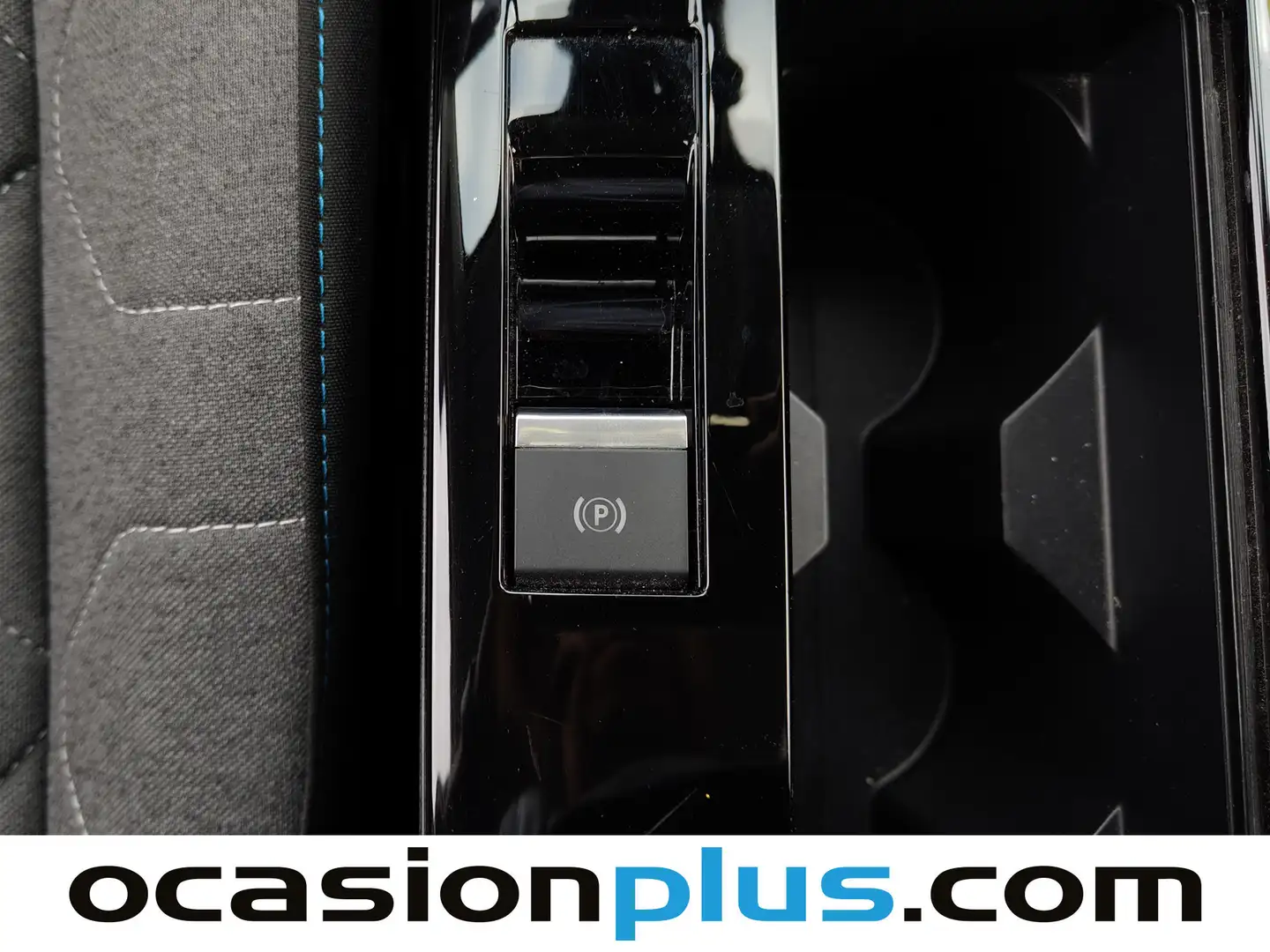 Foto Citroën C4 Citroen C4 Hybrid 136 e-DCS6 Plus