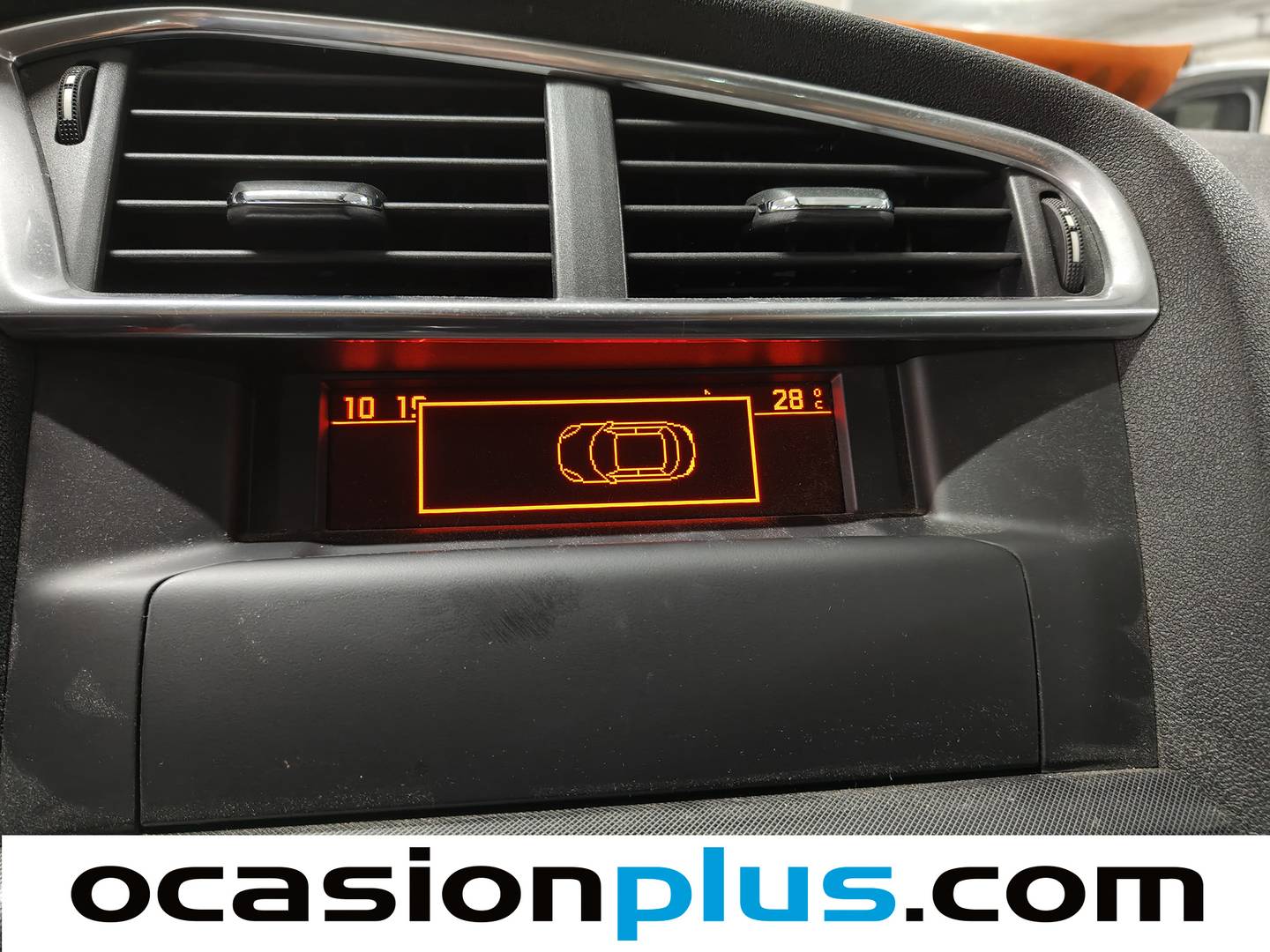 Extras y acabados del Citroën C4 Citroën C4 1.6 e-HDI Collection CMP (112 CV)