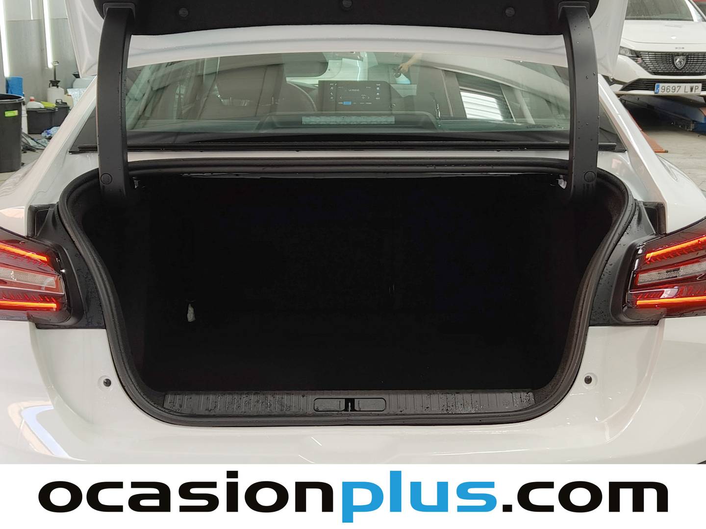 Foto Citroën ë-C4 X Citroen ë-C4 X 50KWh eléctrico Feel Pack (136 CV)