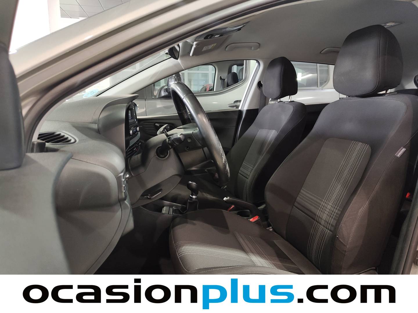 Foto asientos delanteros Hyundai i20 Hyundai i20 1.2 MPI SLE (85 CV)