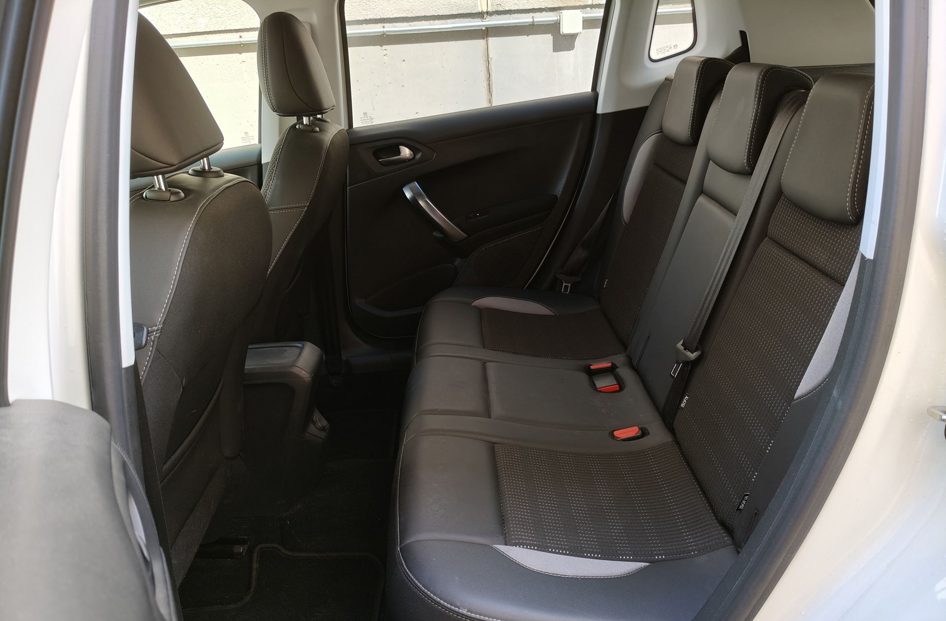 Peugeot 2008 PureTech 130 Allure - foto 12