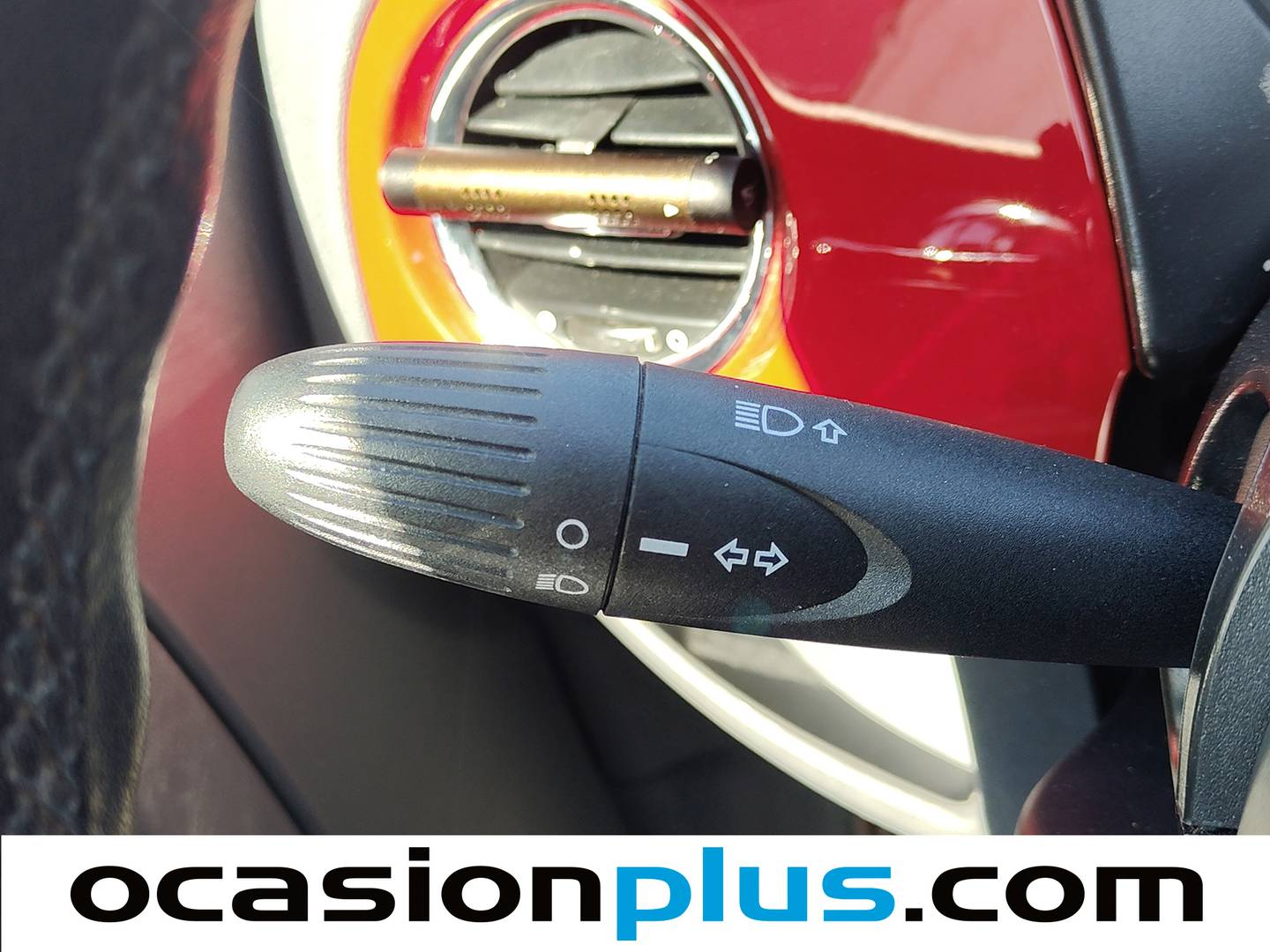 Equipamiento del Fiat 500 Fiat 500 1.2 8v Lounge (69 CV)