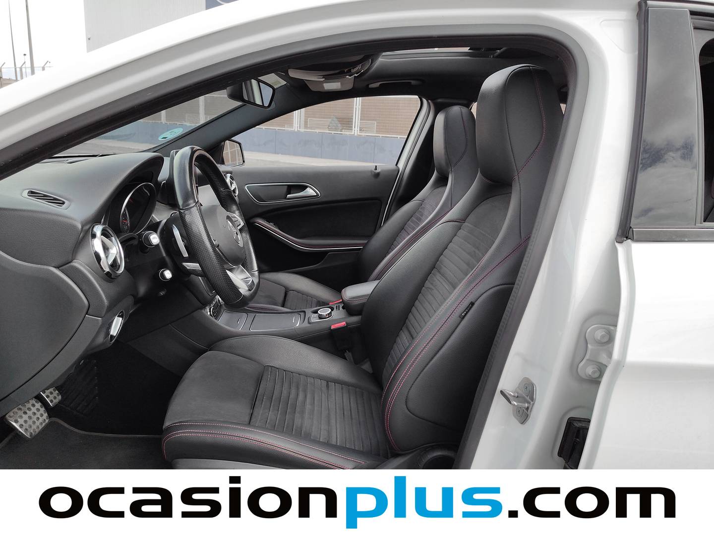 Foto asientos delanteros Mercedes GLA Mercedes GLA 200 d (136 CV) Pack AMG