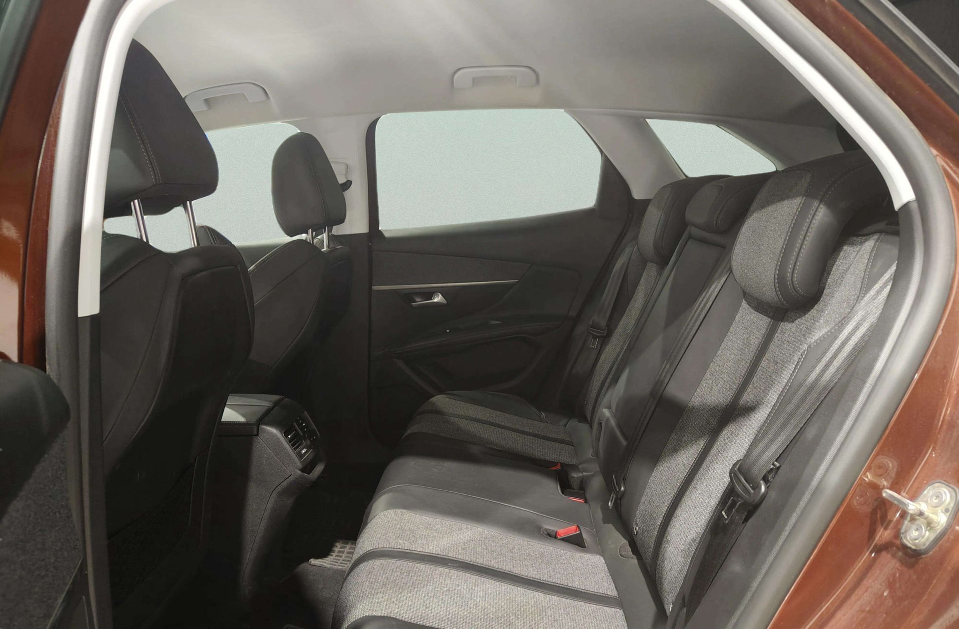 Peugeot 3008 BlueHDi 130 Allure EAT8 - foto 13