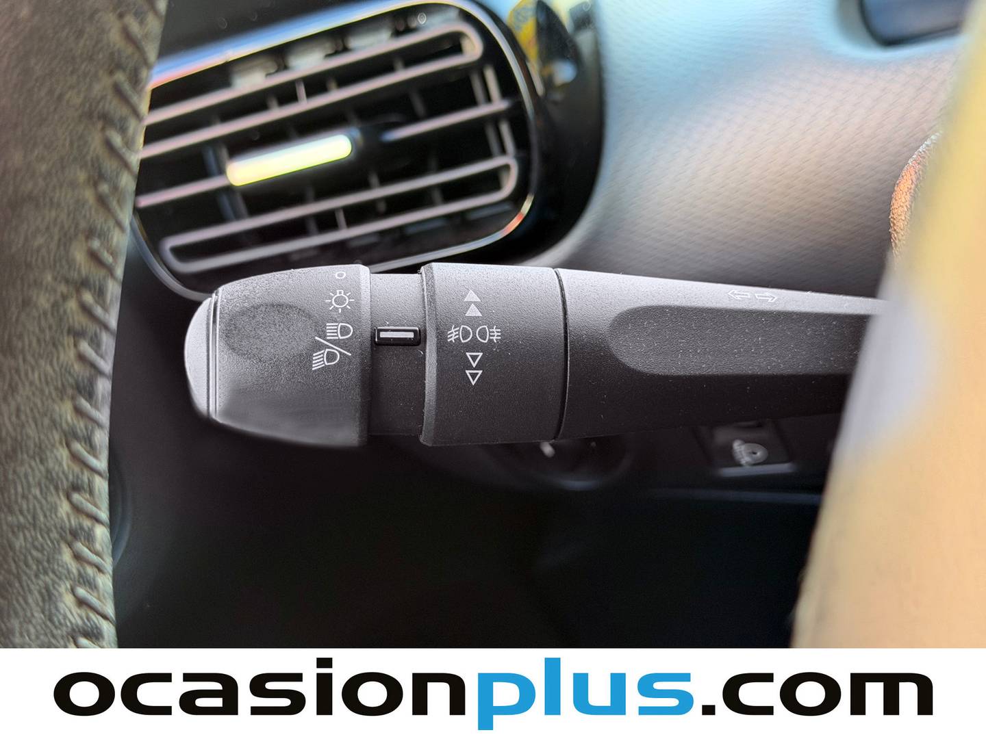 Foto Citroën C4 Cactus Citroen C4 Cactus 1.2 PureTech Feel Fine (82 CV)