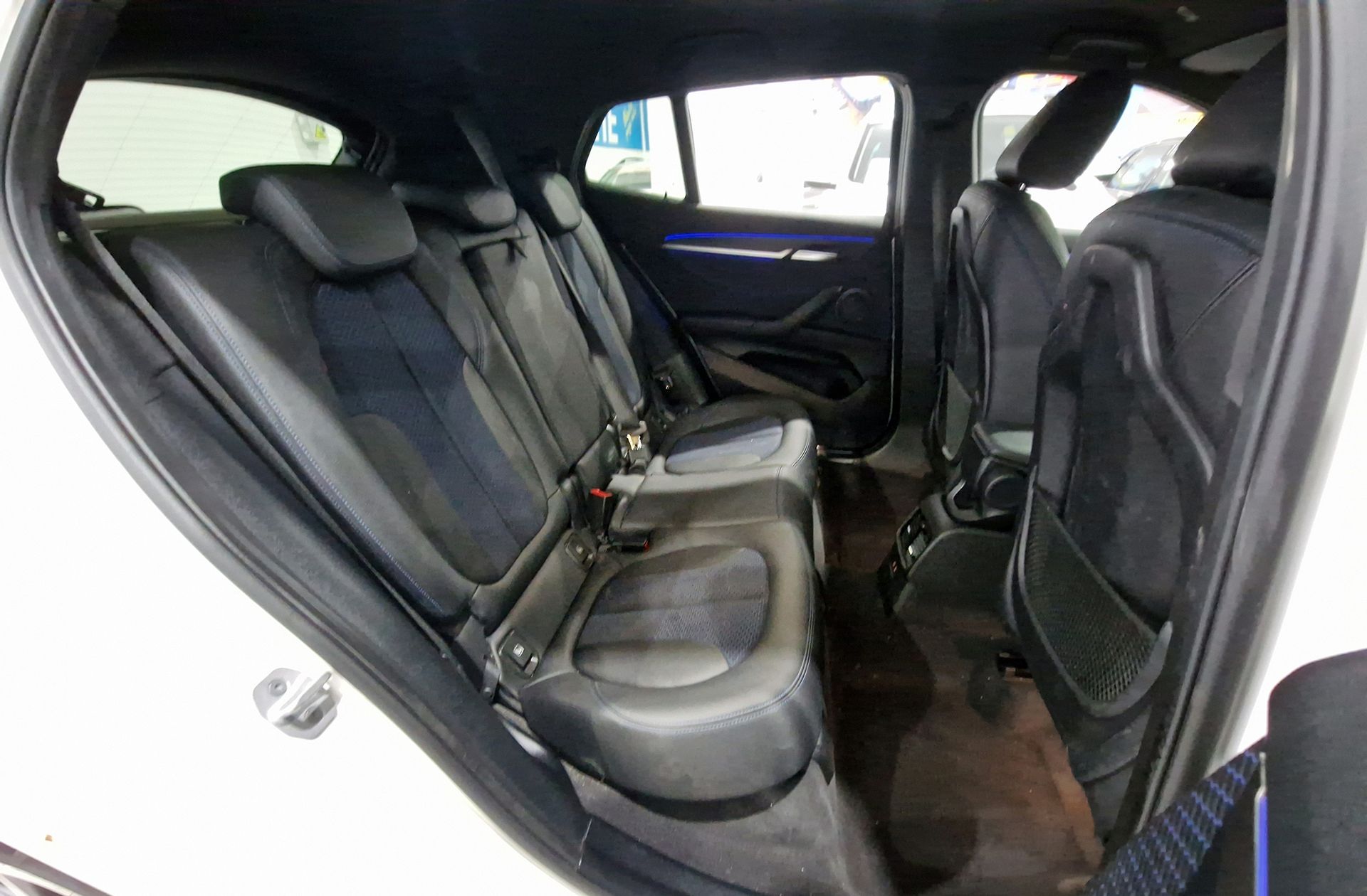 BMW X2 sDrive18d Pack M - foto 19