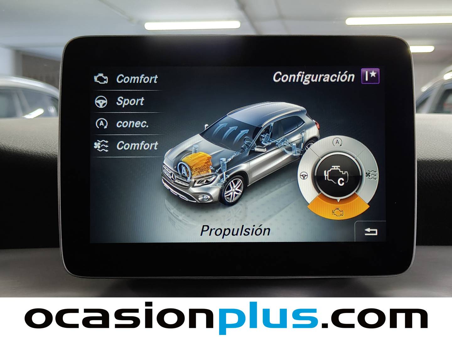 Foto Mercedes GLA Mercedes-Benz GLA GLA 200 Pack AMG (156 CV)