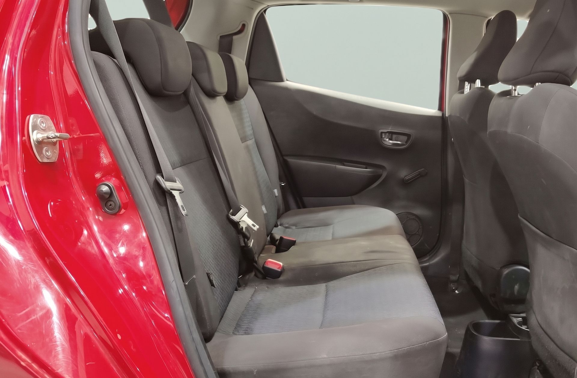 Toyota Yaris 100 Active MultiDrive - foto 14