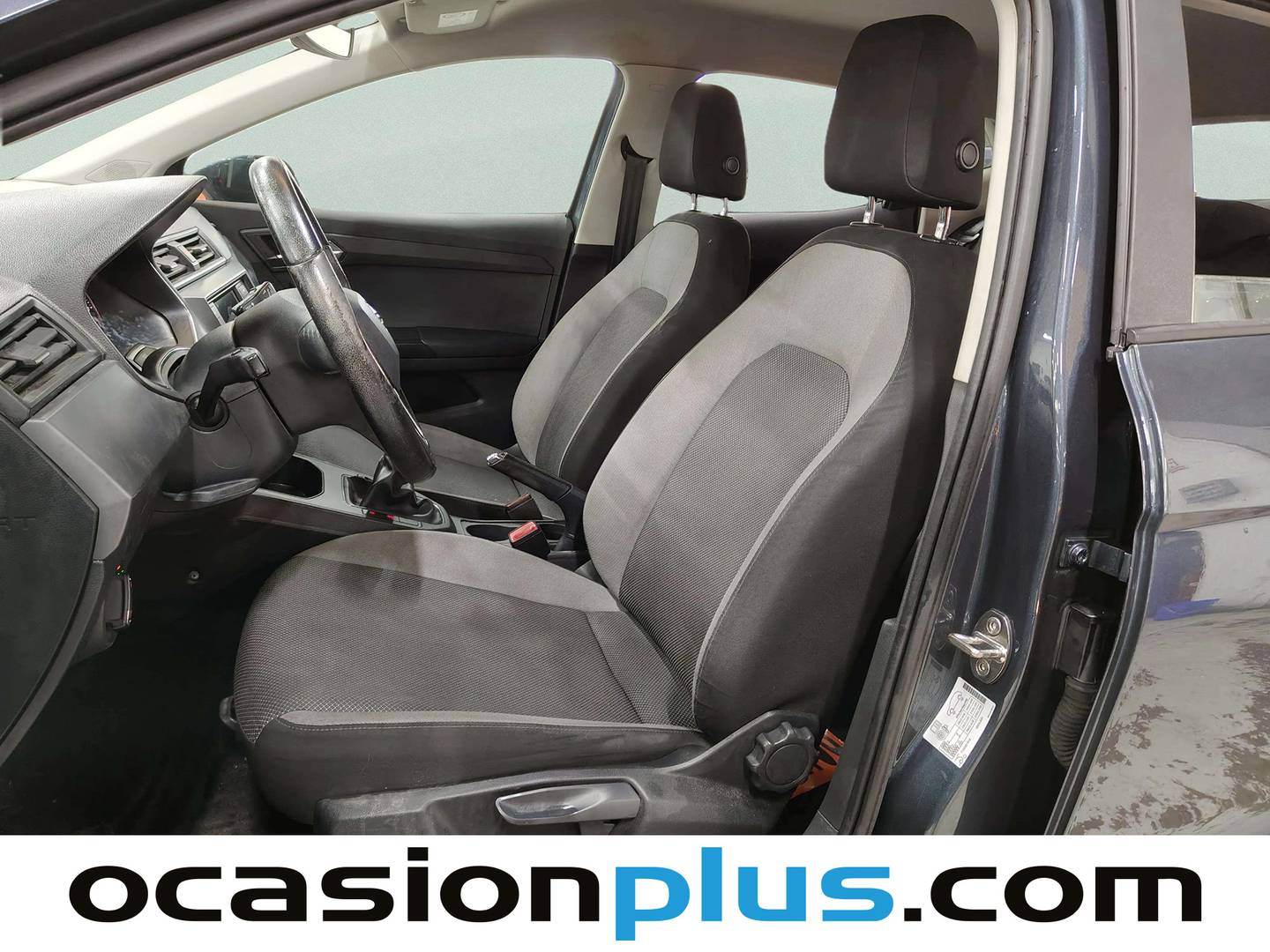 Foto asientos delanteros Seat Ibiza Seat Ibiza 1.0 MPI Style Plus (80 CV)