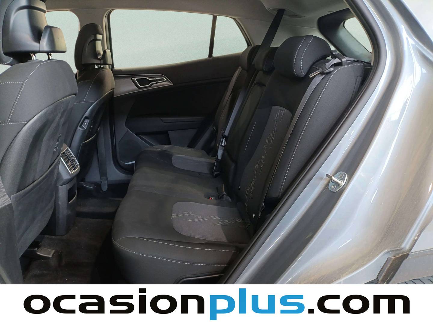 Foto asientos traseros KIA Sportage KIA Sportage 1.6 T-GDi MHEV Drive 4x2 (150 CV)