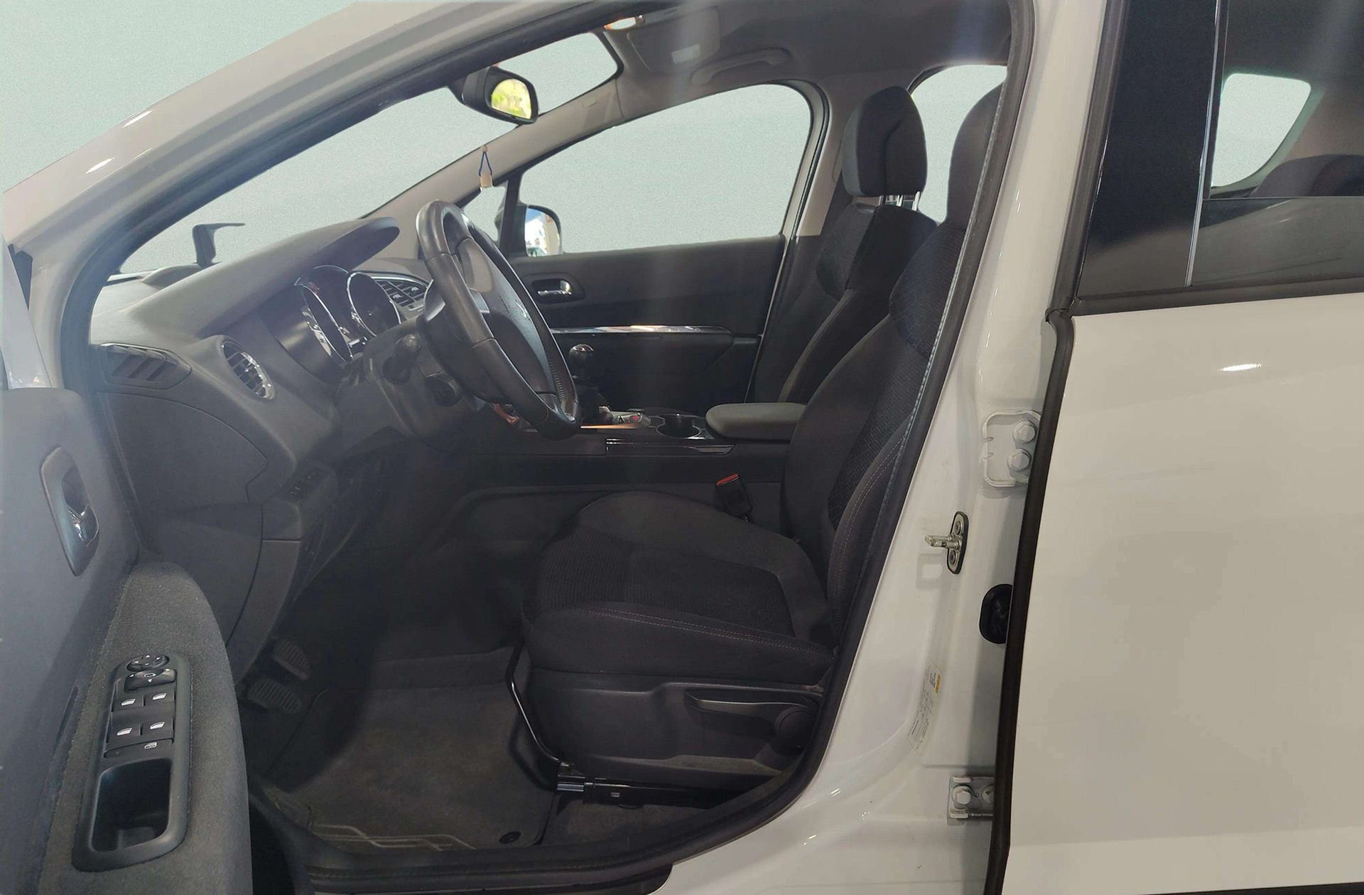 Peugeot 3008 1.2 PureTech Style - foto 10