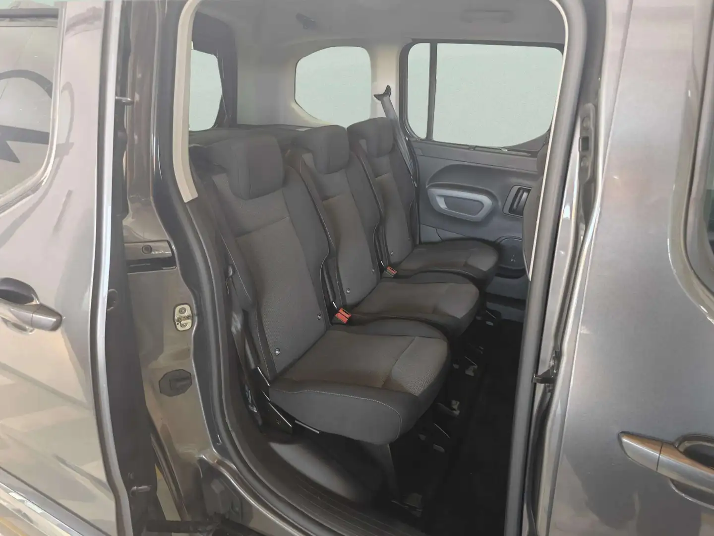 Foto Toyota Proace City Verso Toyota Proace City Verso 1.2 Family Active L1 (110 CV)