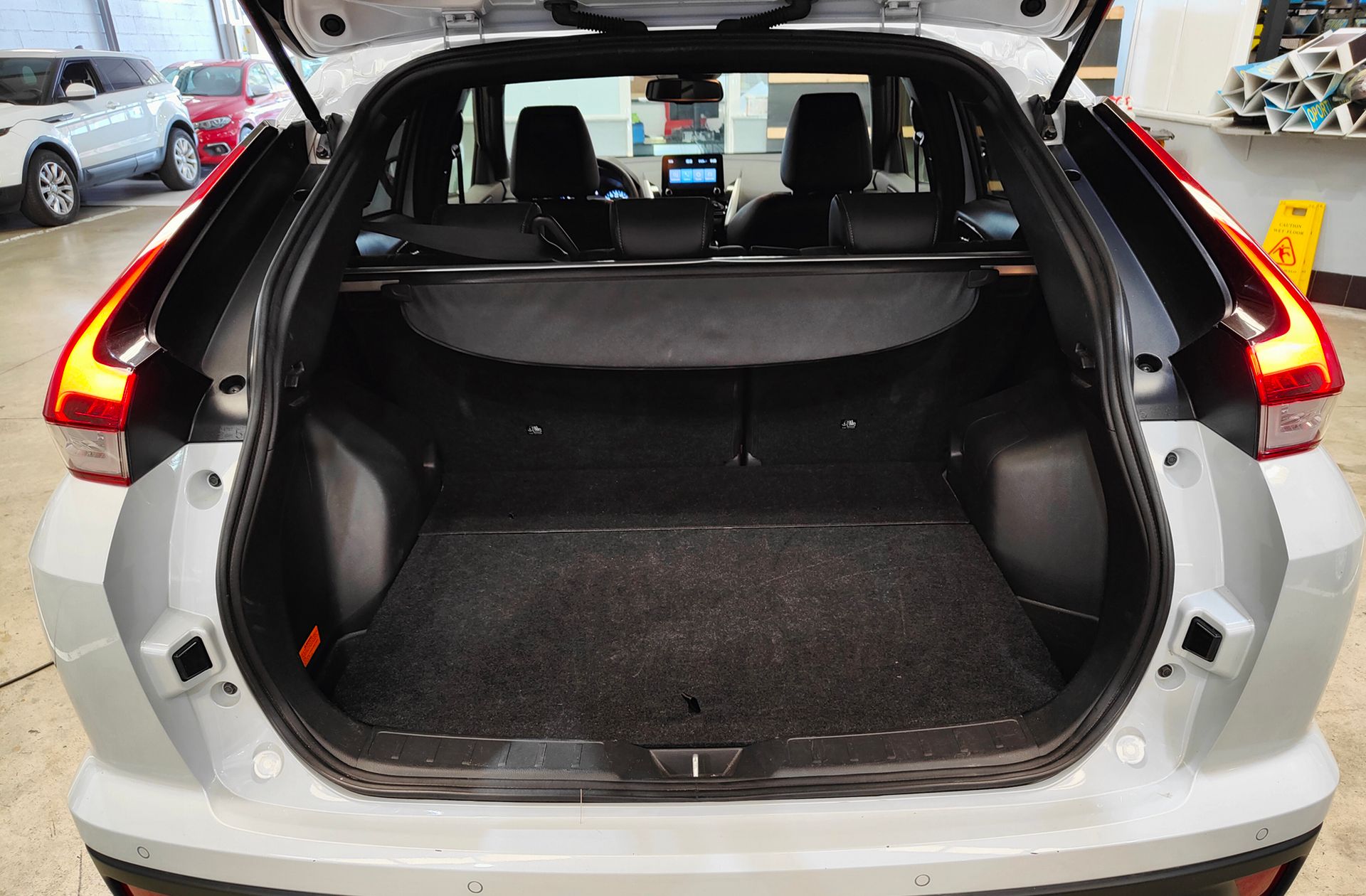 Mitsubishi Eclipse Cross 2.4 PHEV Kaiteki 4WD - foto 19