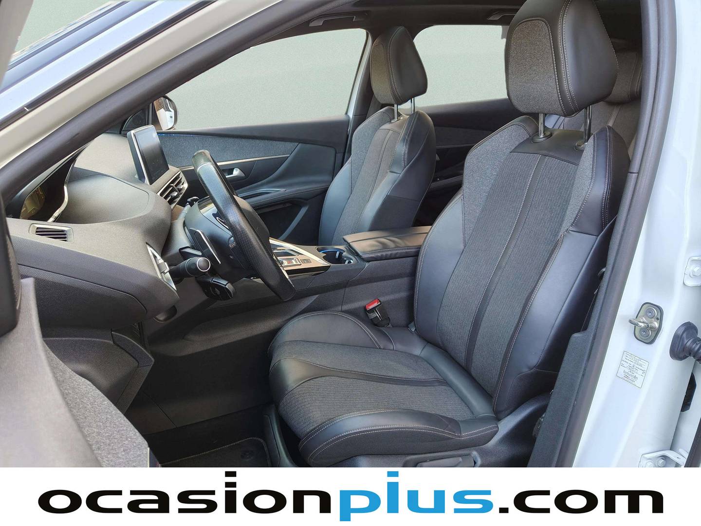 Foto asientos delanteros Peugeot 3008 Peugeot 3008 BlueHDi 120 S&S GT-Line Auto (120 CV)