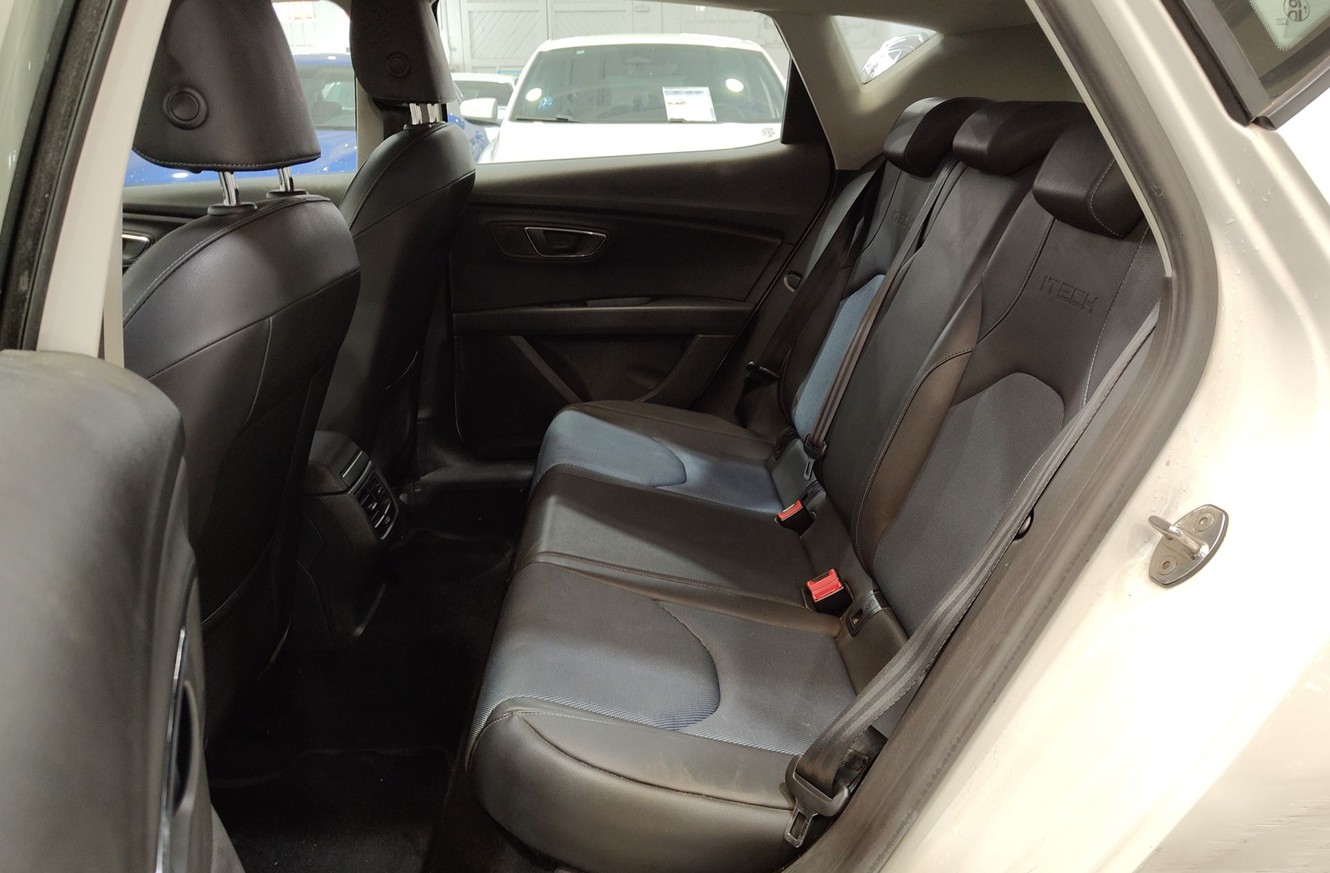 SEAT León 1.6 TDI I-Tech - foto 11