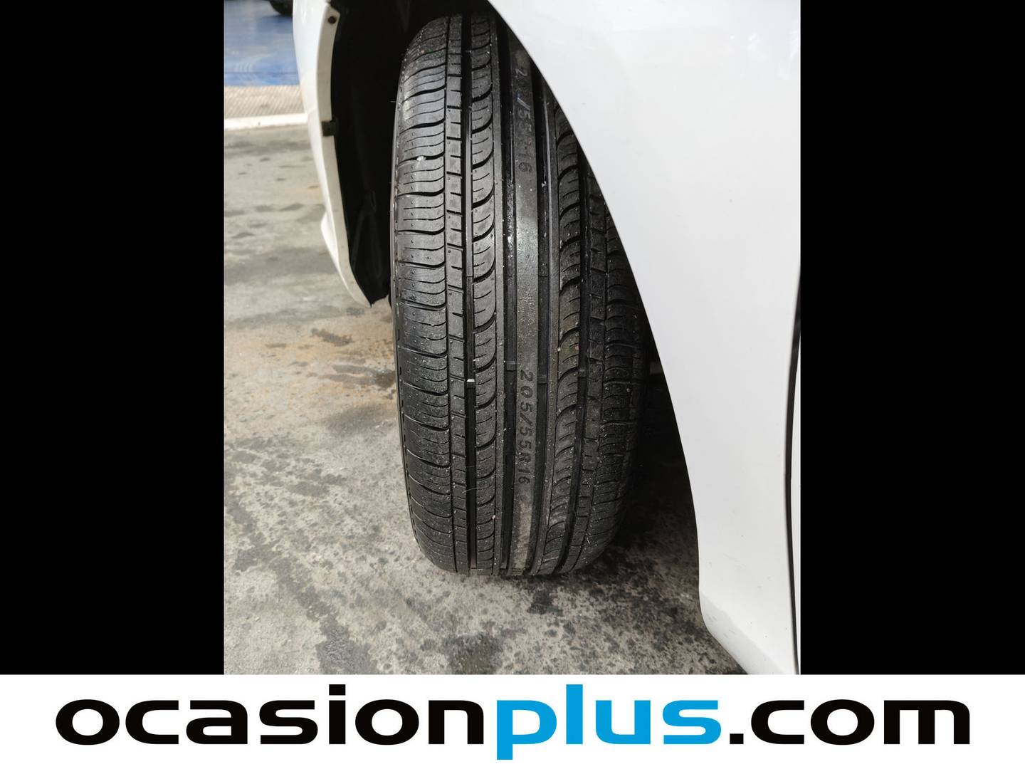 Foto Toyota Auris Toyota Auris 140H Touring Sports Active (136 CV)