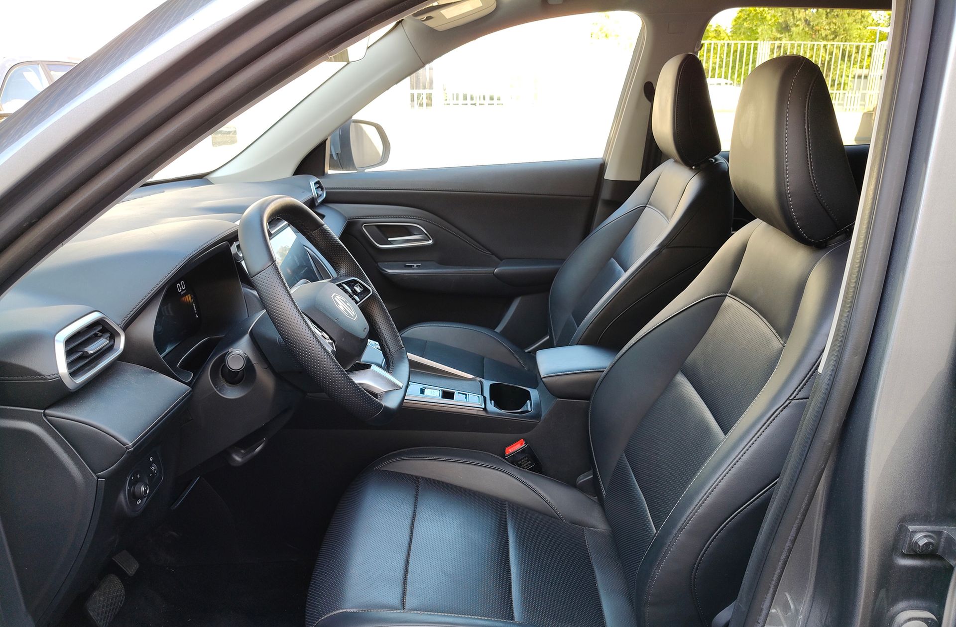 MG ZS 1.5 Hybrid+ Luxury - foto 11