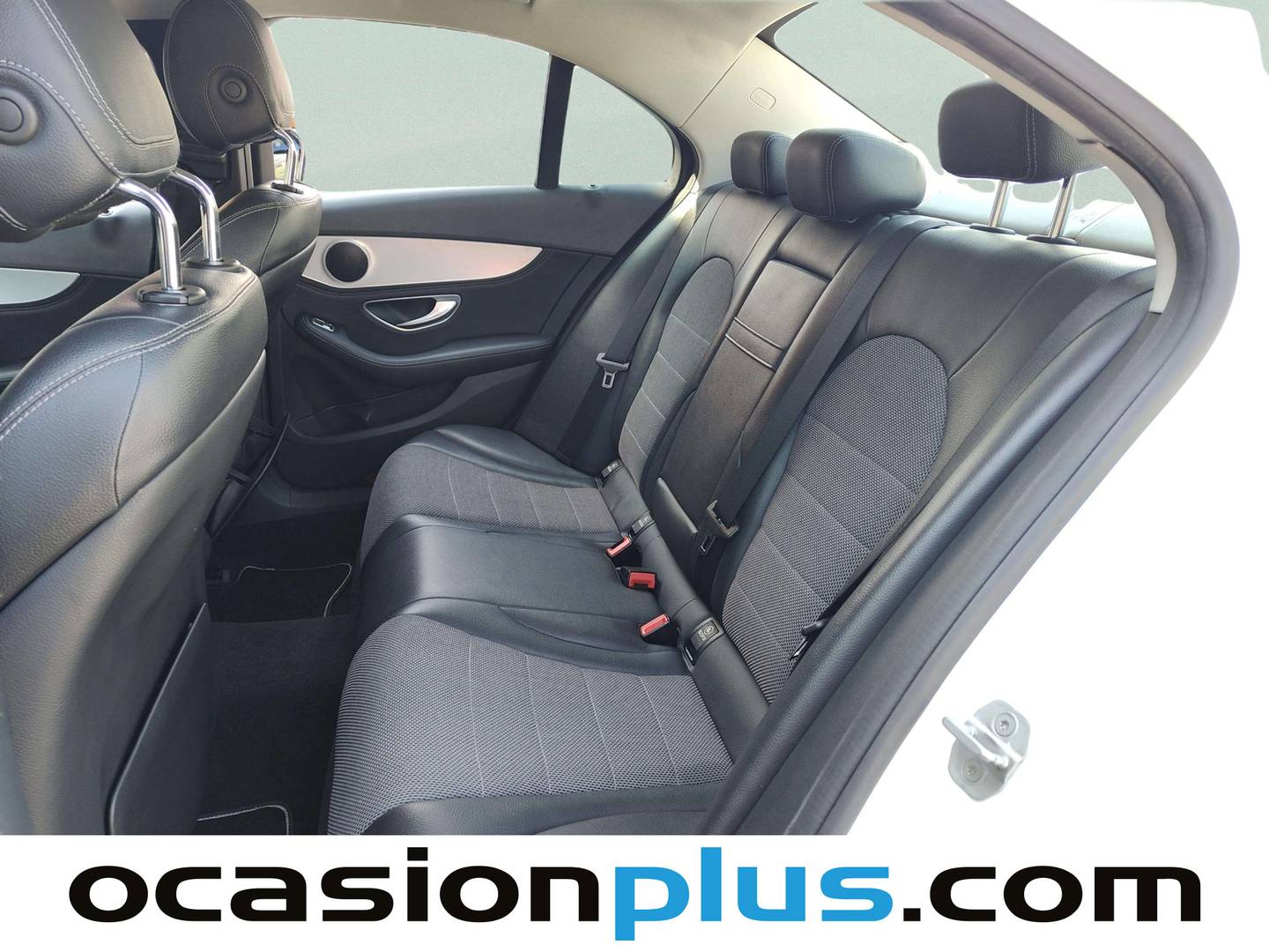 Foto asientos traseros Mercedes Clase C Mercedes Clase C C 220 BlueTEC AMG Line (170 CV)