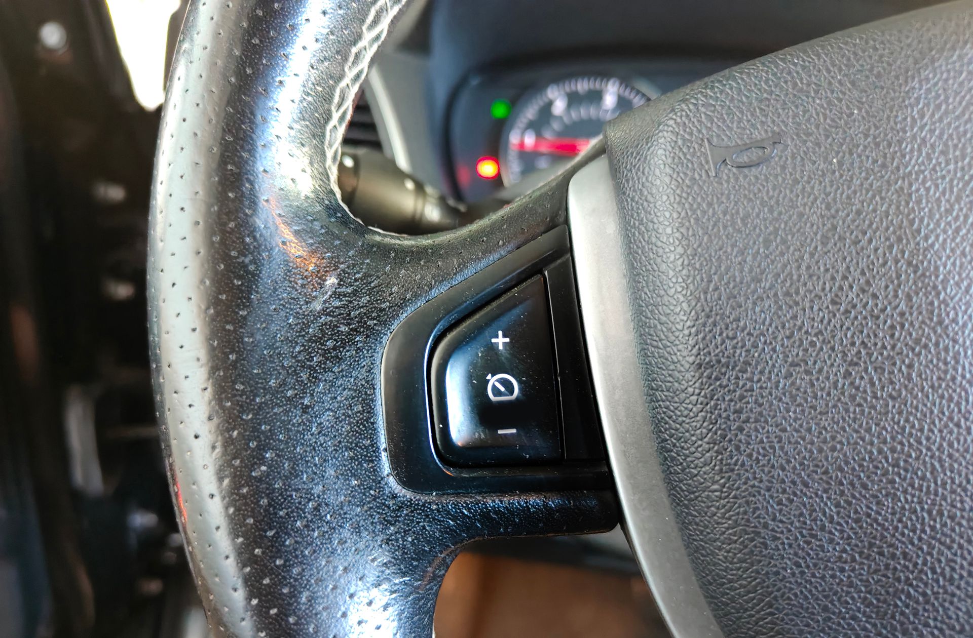 Renault Laguna Grand Tour dCi 175 Bose Edition - foto 25