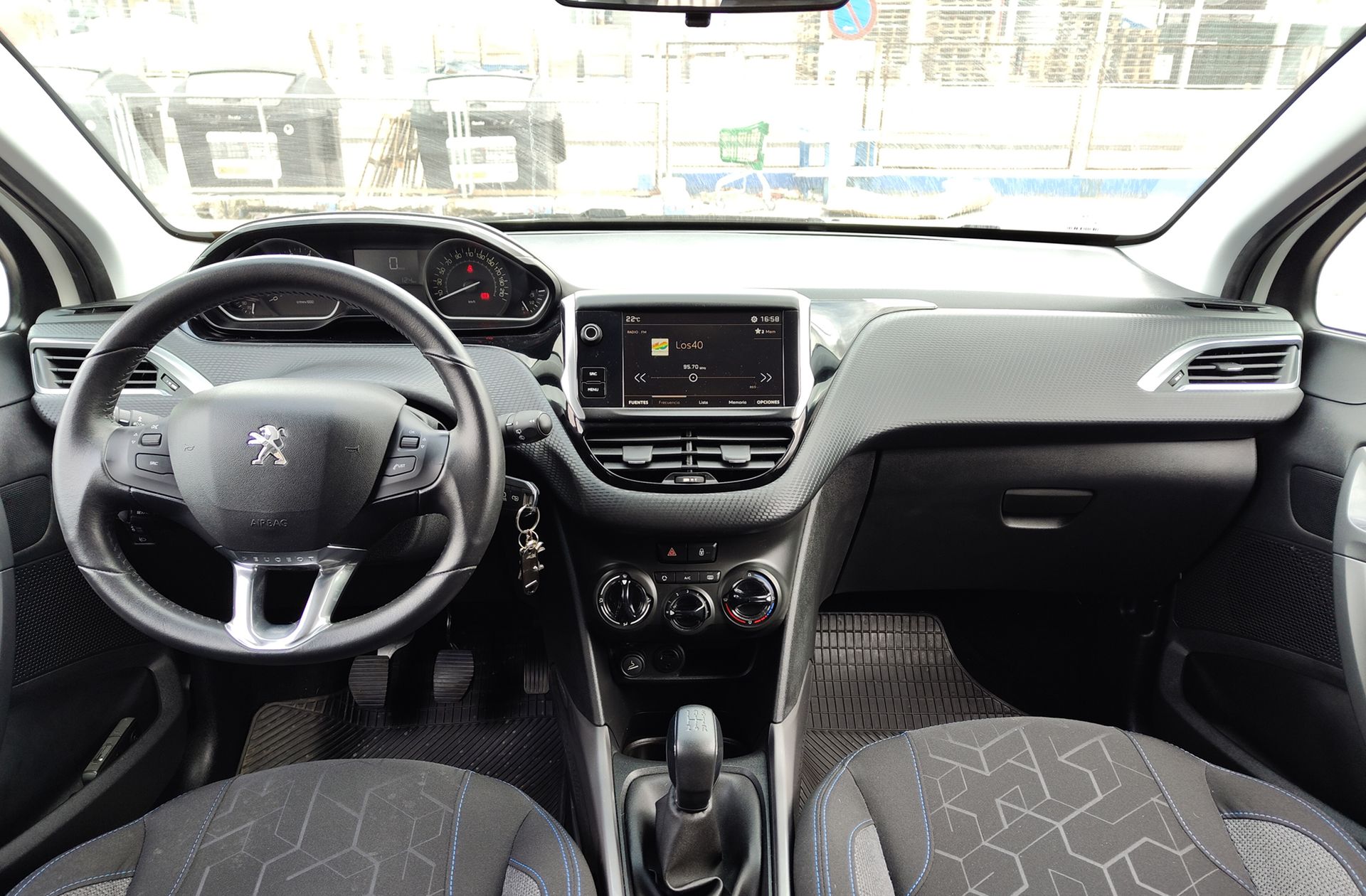 Peugeot 2008 PureTech 82 Style - foto 6