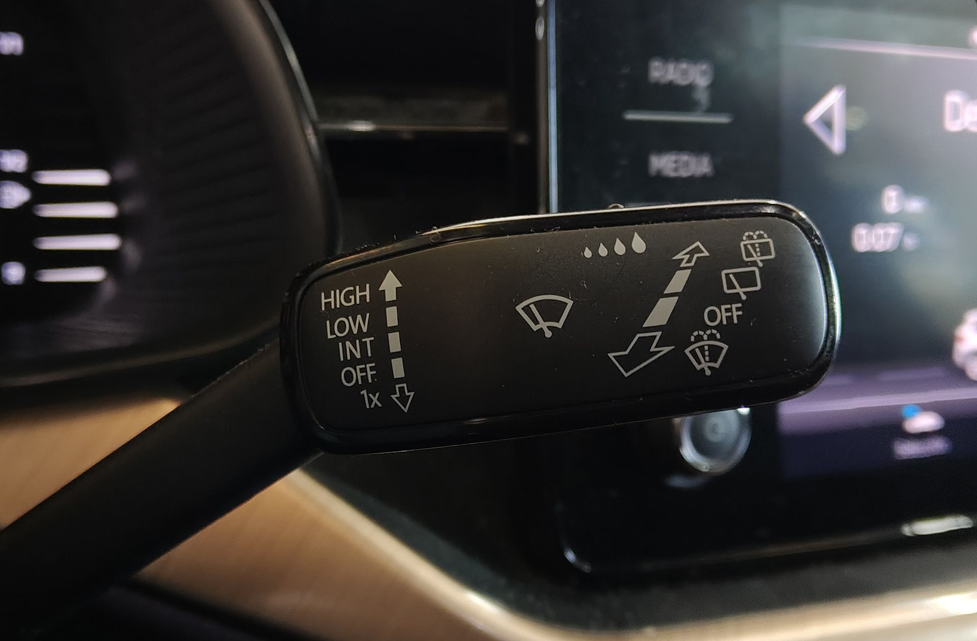 Škoda Kamiq 1.0 TSI Style DSG - foto 33