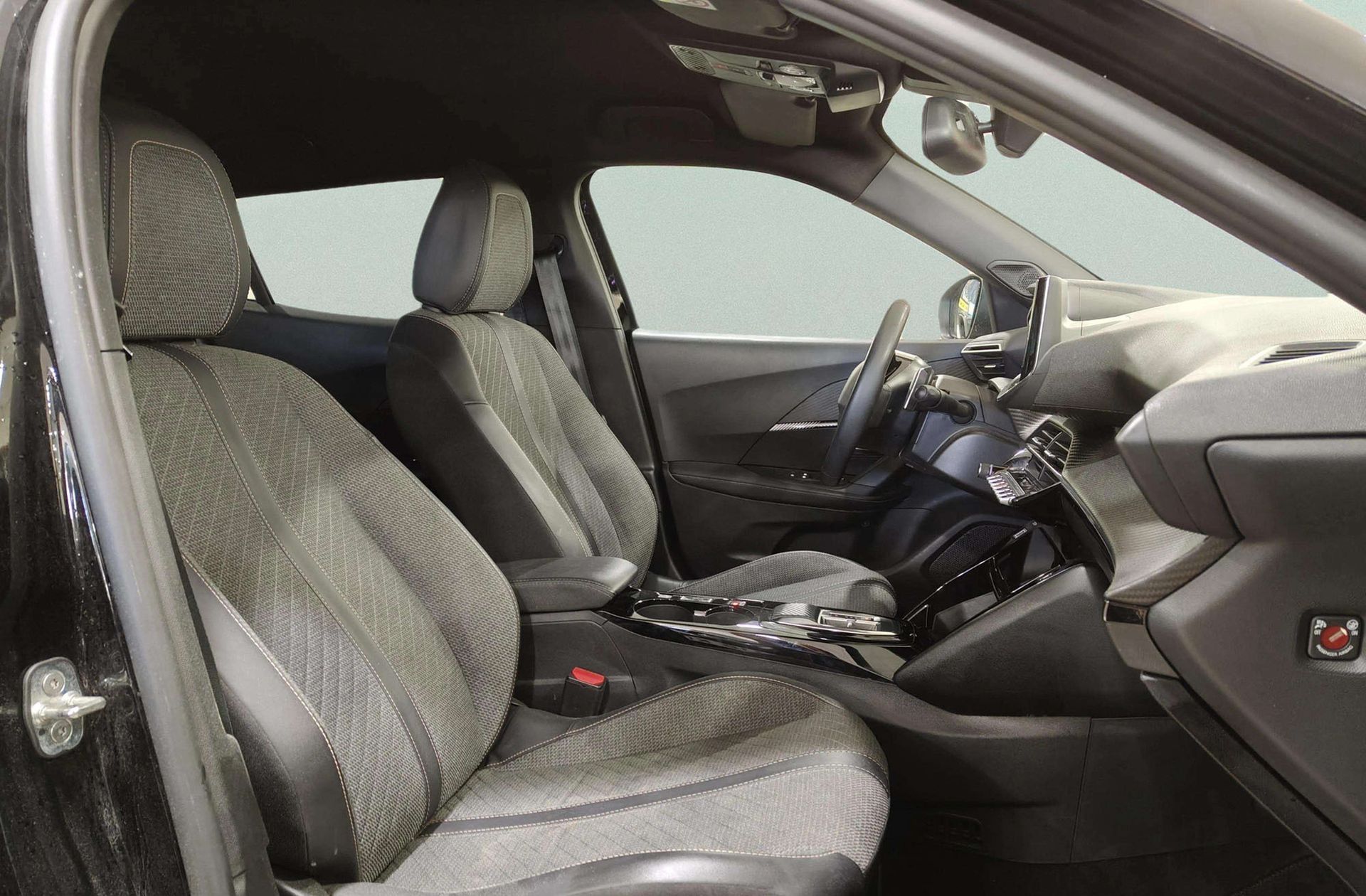 Peugeot 2008 Allure Hybrid eDCS6 - foto 19