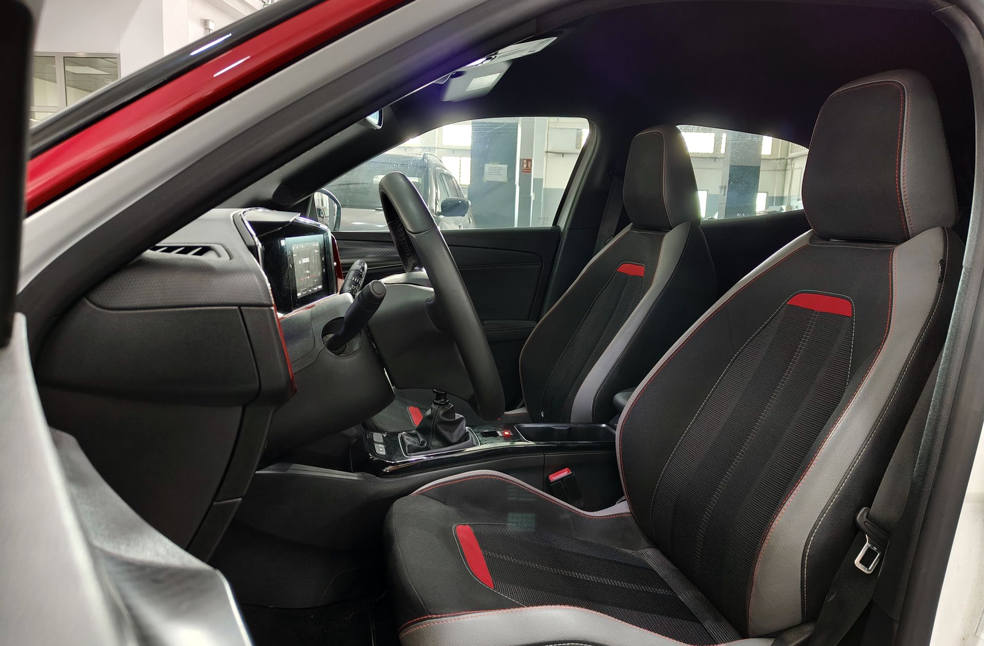 Opel Mokka 1.2 T GS - foto 10