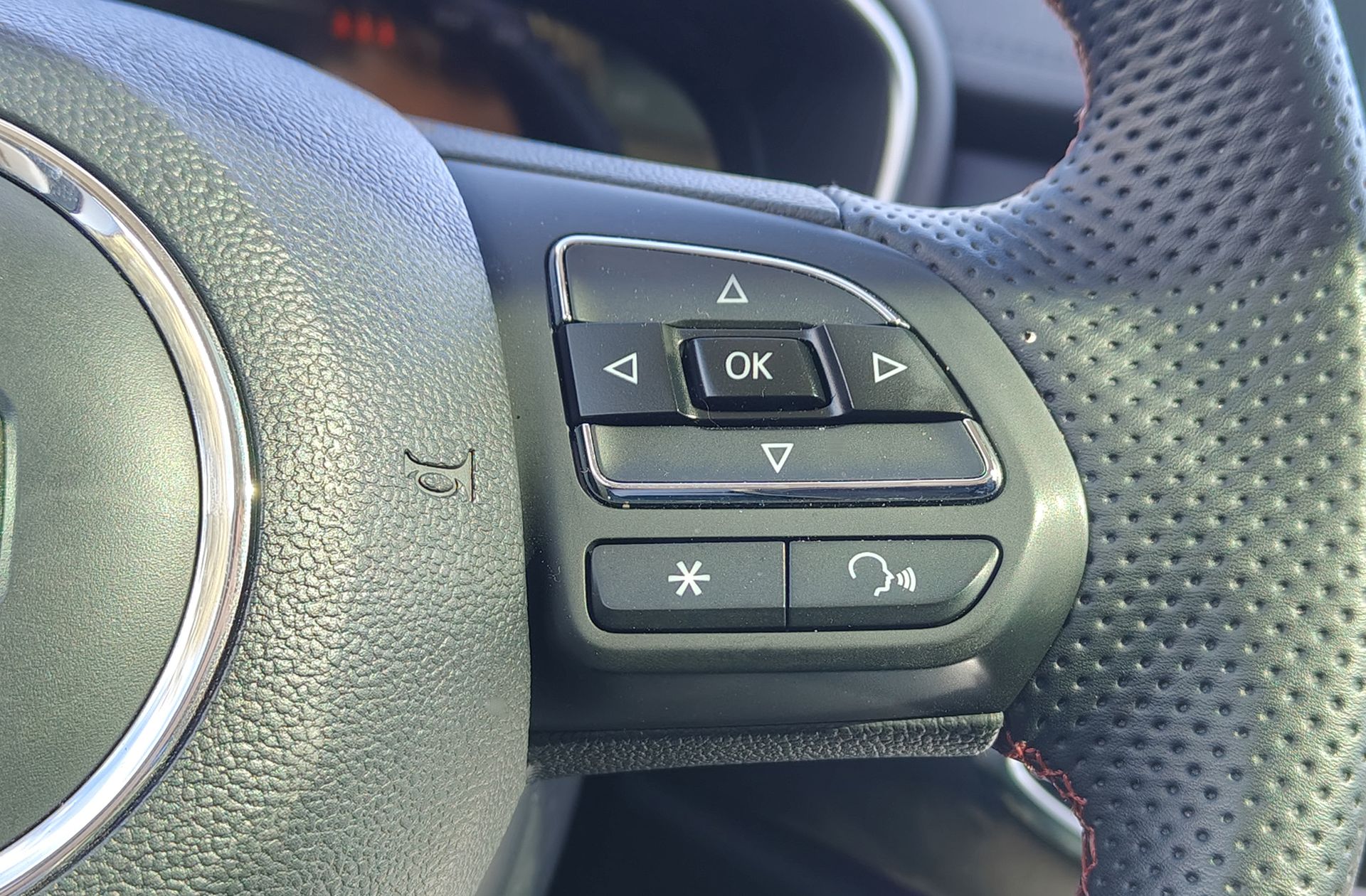 MG eHS 1.5 T-GDi PHEV Luxury - foto 29