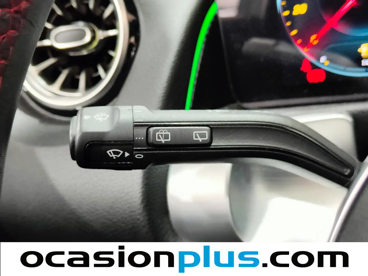 Foto Mercedes GLB Mercedes-Benz GLB 200 (163 CV) AMG Pack