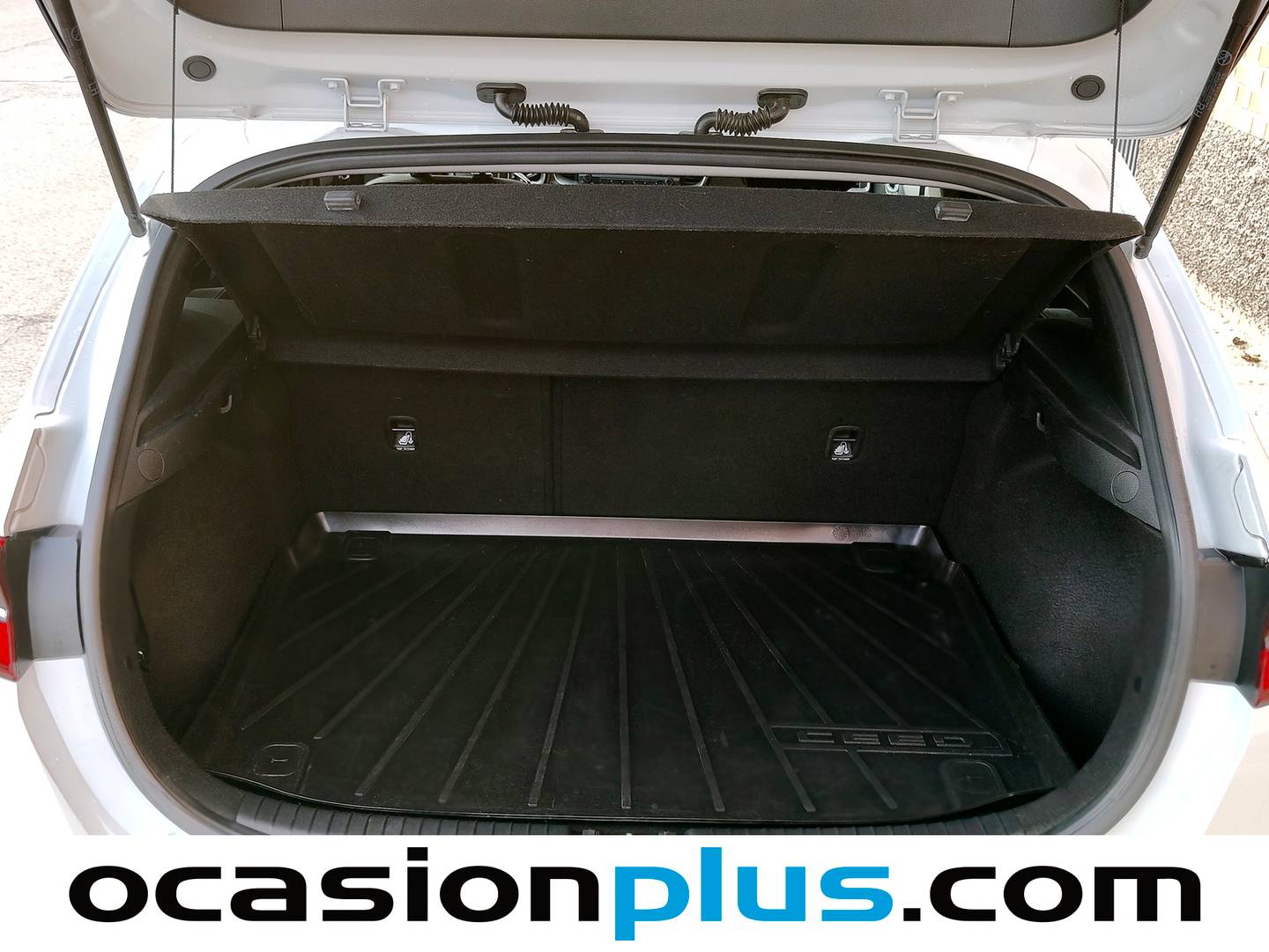 Fotos maletero KIA Ceed Kia Ceed 1.0 T-GDi Concept (120 CV)