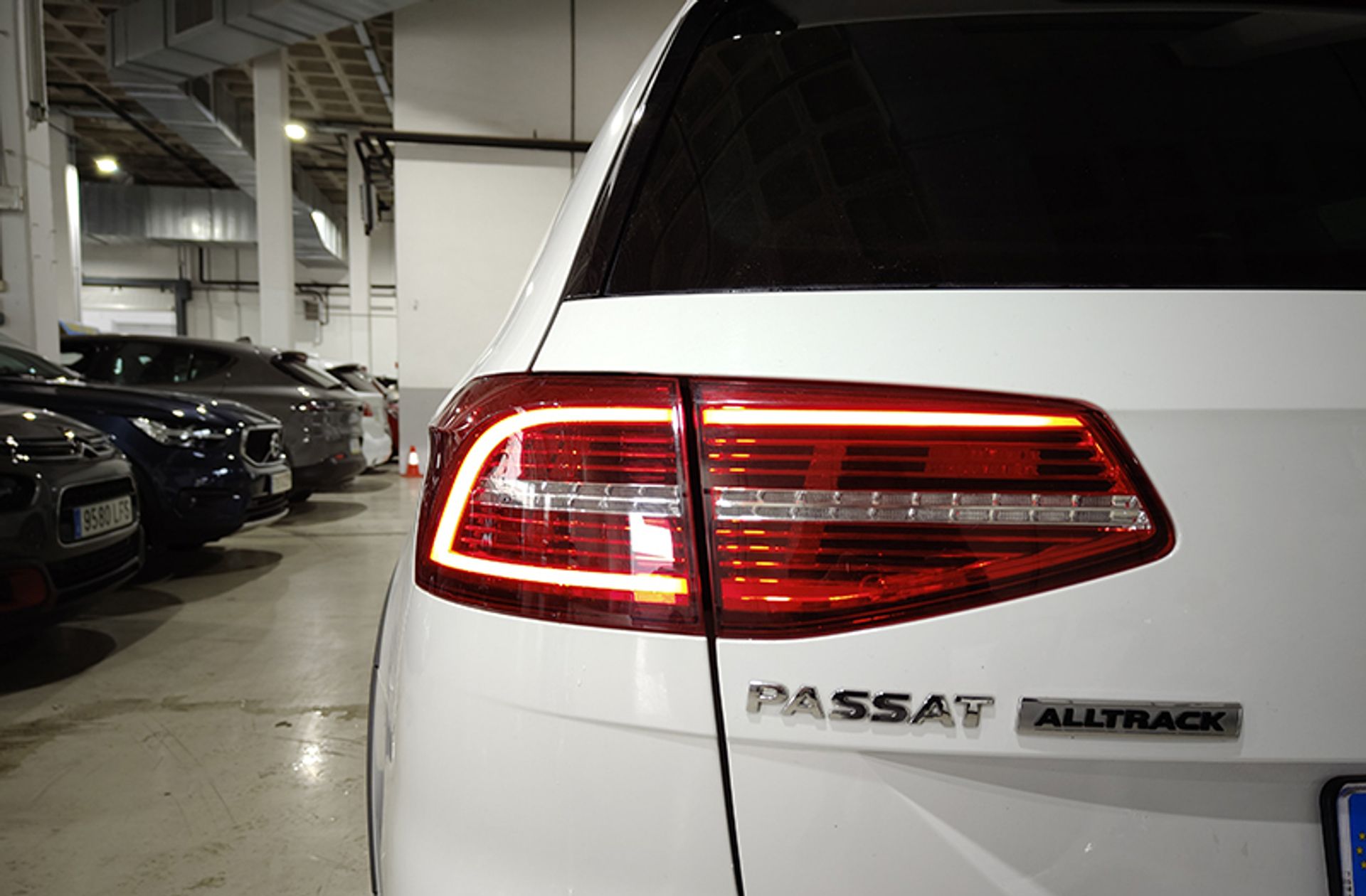 Volkswagen Passat Alltrack 2.0 TDI BMT 4Motion DSG - foto 16