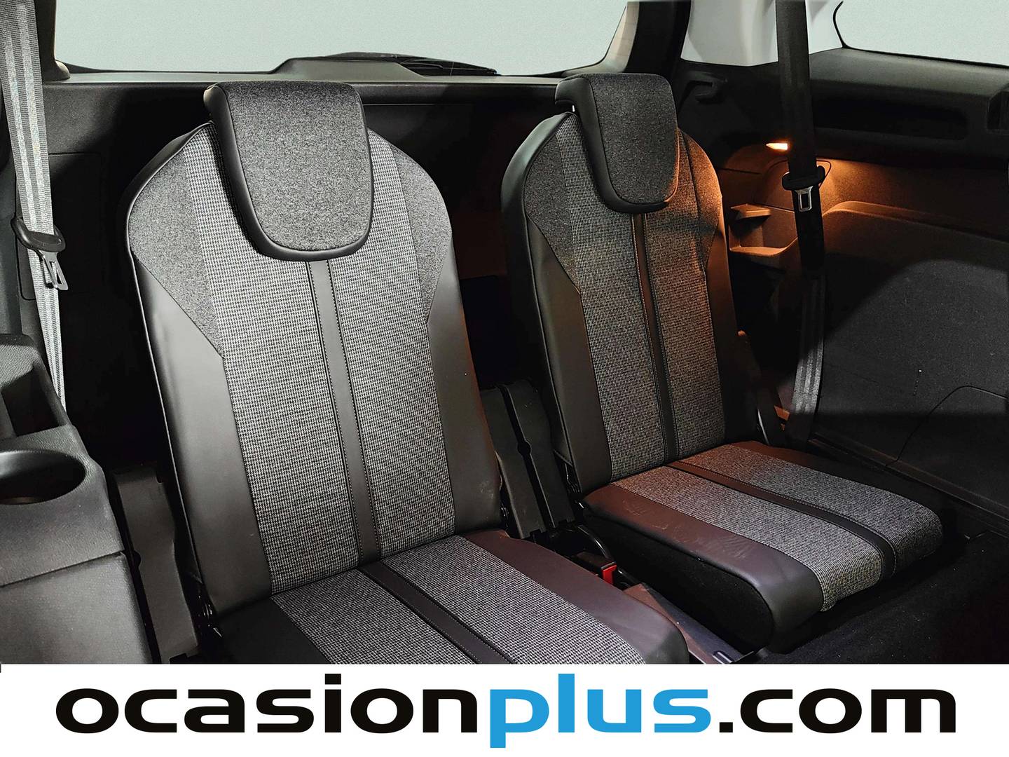 Foto asientos delanteros Peugeot 5008 Peugeot 5008 BlueHDi 130 S&S Allure (130 CV) 7 Plazas