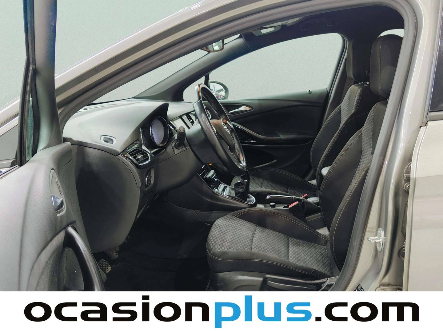 Foto asientos delanteros Opel Astra Opel Astra 1.6 CDTi Dynamic (110 CV)