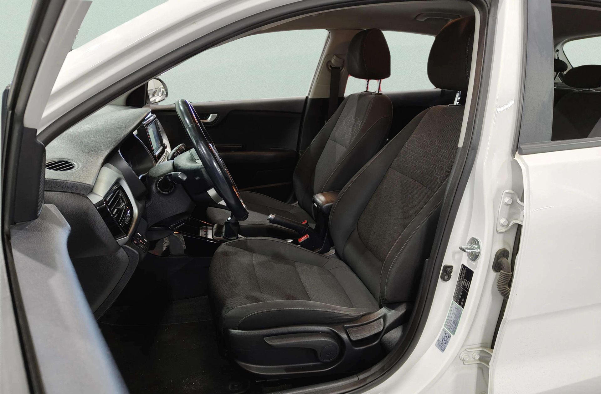 Kia Rio 1.4 CRDi WGT Drive - foto 12
