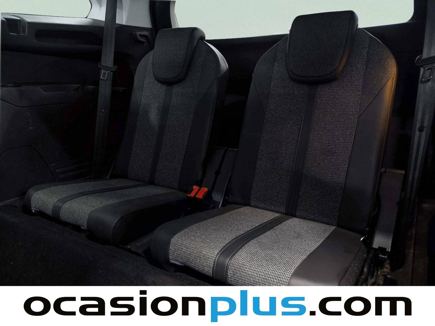 Foto asientos delanteros Peugeot 5008 Peugeot 5008 PureTech 130 S&S Allure (130 CV) 7 Plazas