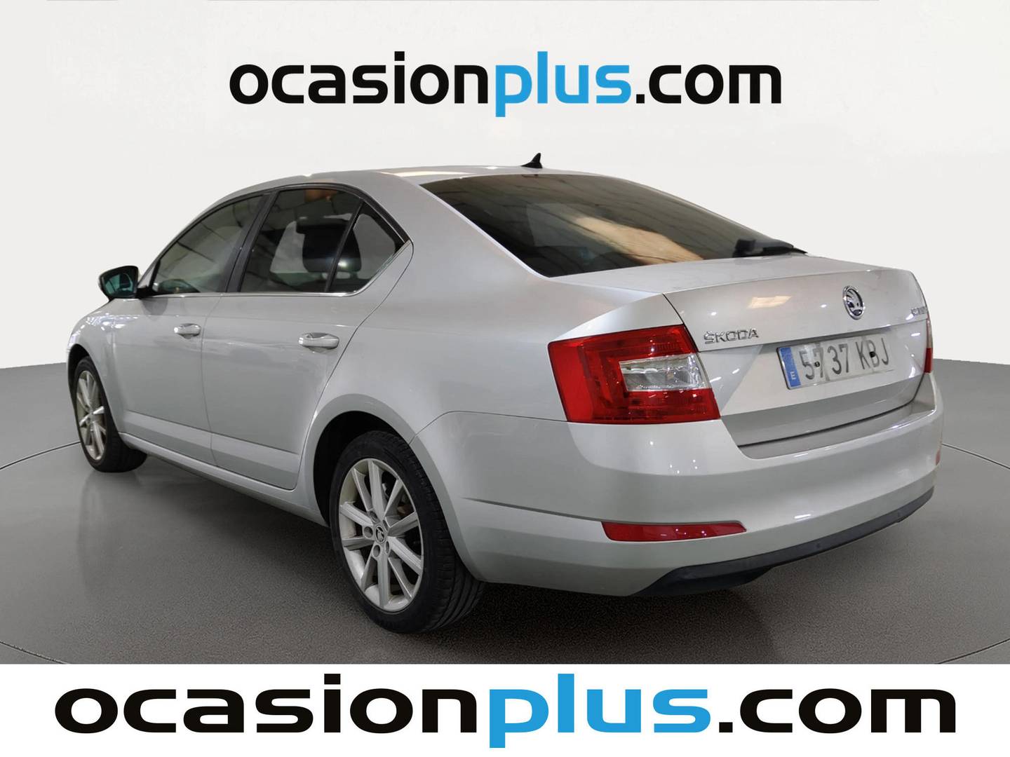 Foto trasera Skoda Octavia Skoda Octavia 1.6 TDI CR Ambition (110 CV) derecha