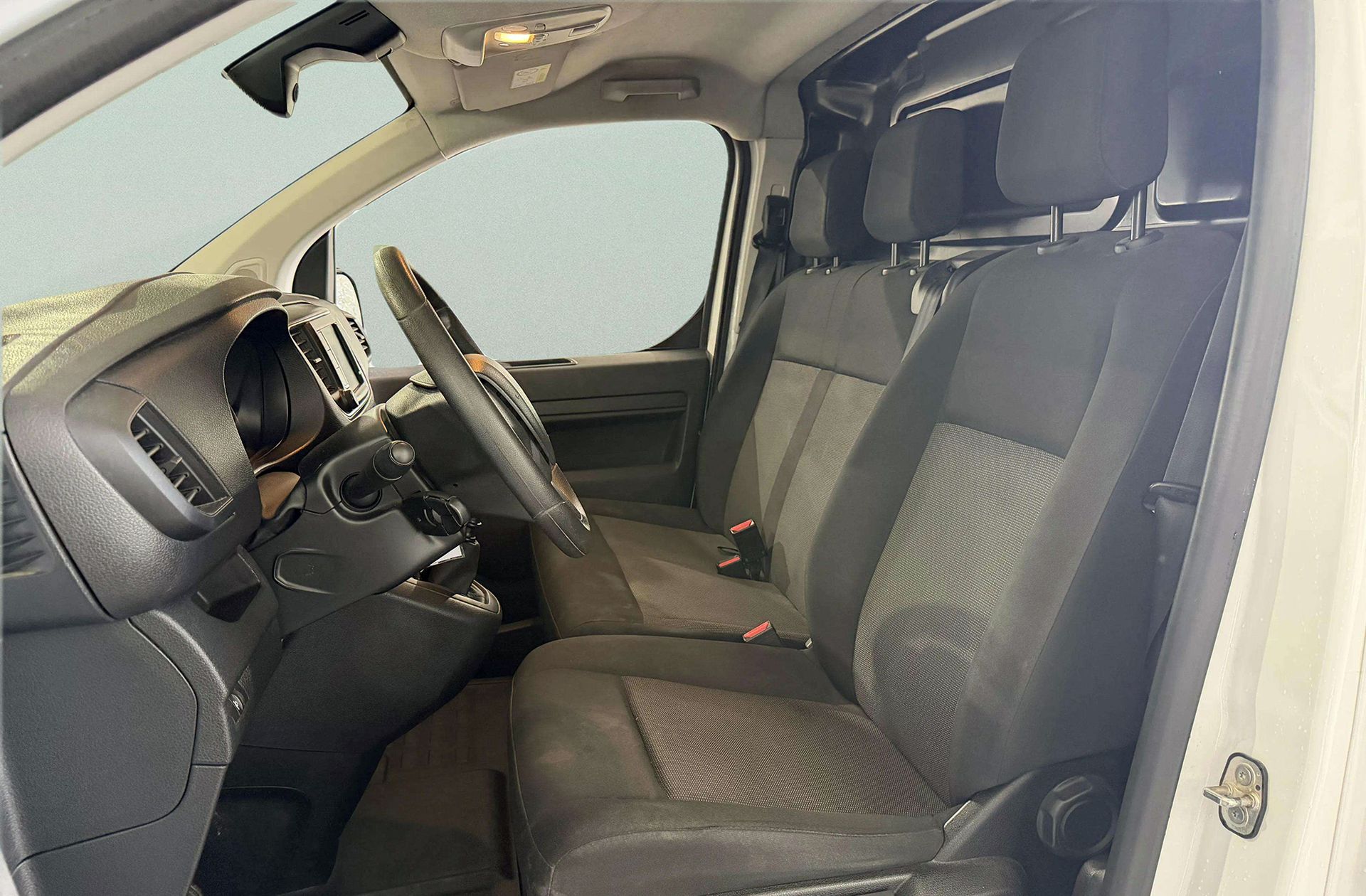 Peugeot Expert Furgon BlueHDi 100 Standard - foto 11