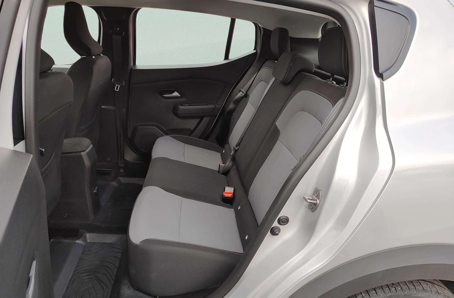 Dacia Sandero Stepway Extreme Go TCe - foto 13