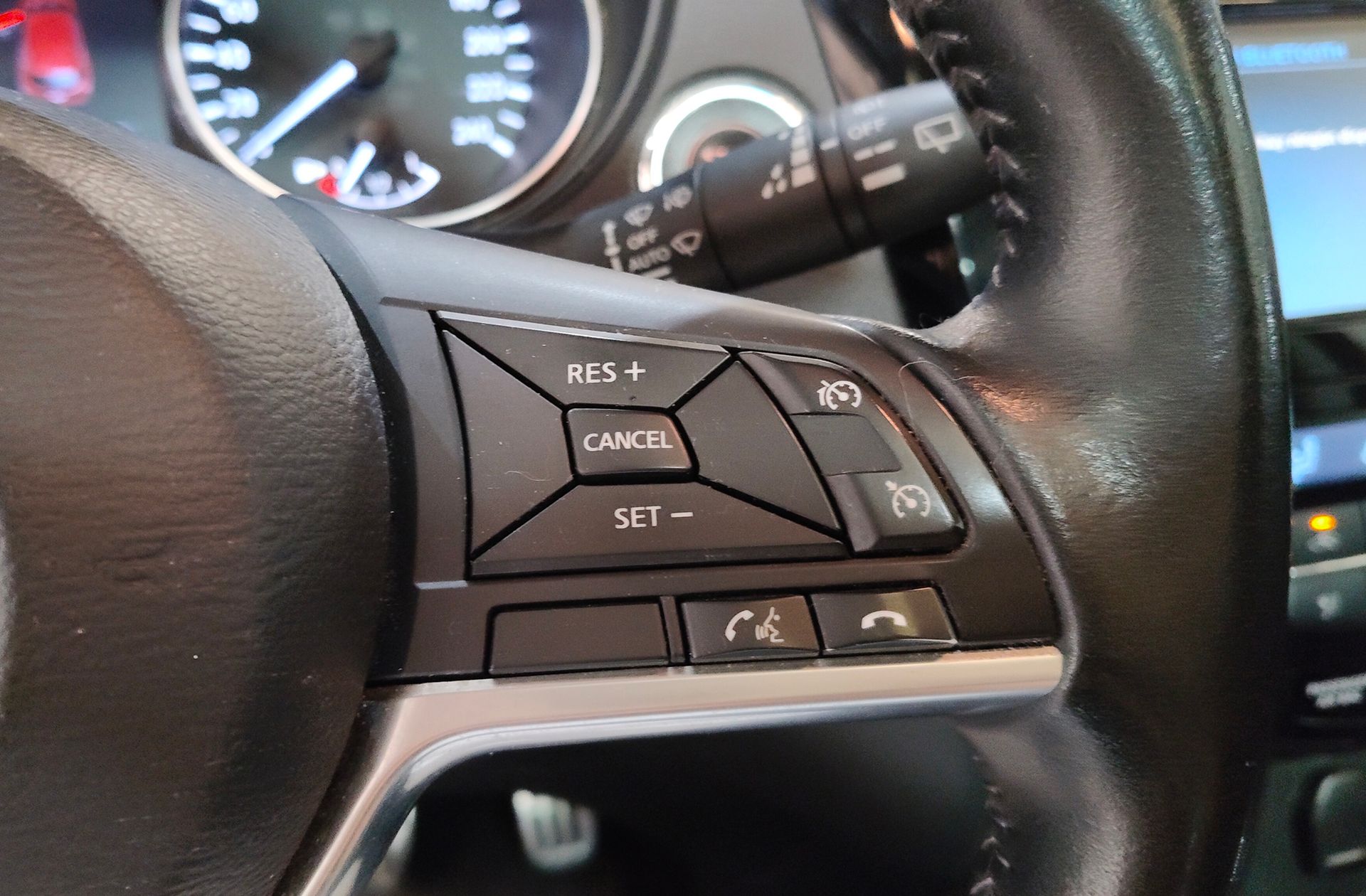 Nissan Qashqai DIG-T 115 N-Connecta 4x2 - foto 27