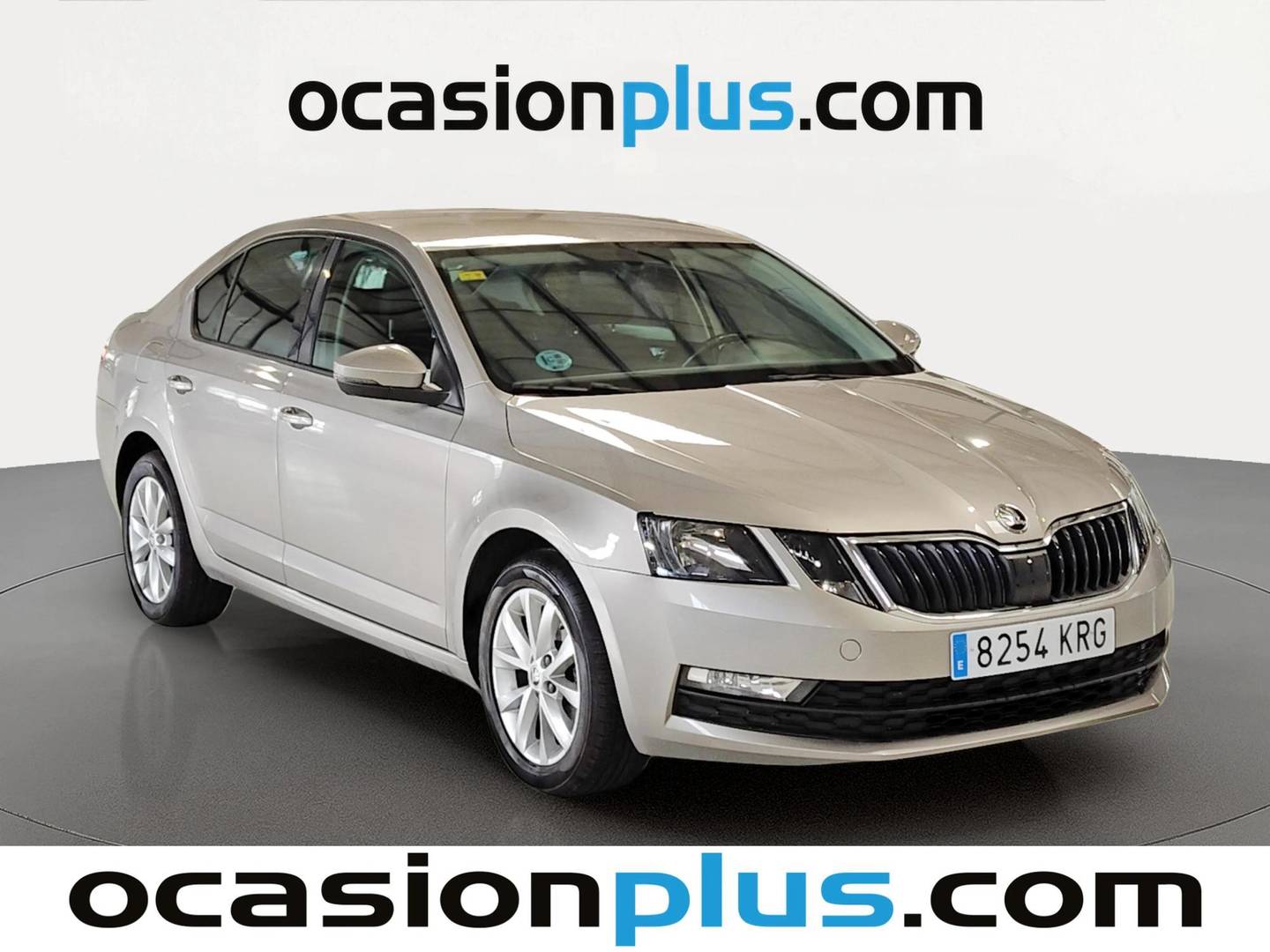 Foto delantera Skoda Octavia Skoda Octavia 1.6 TDI Like (115 CV) derecha