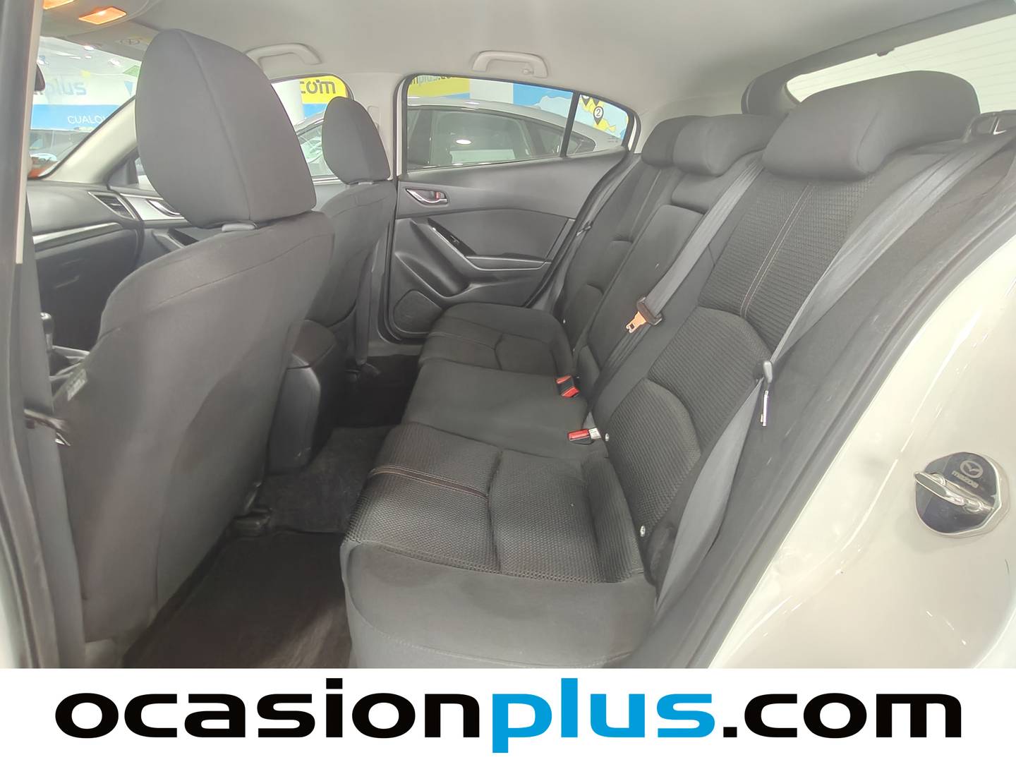 Foto asientos traseros Mazda Mazda3 Mazda Mazda 3 2.0 GE Black Tech Edition MT (120 CV)