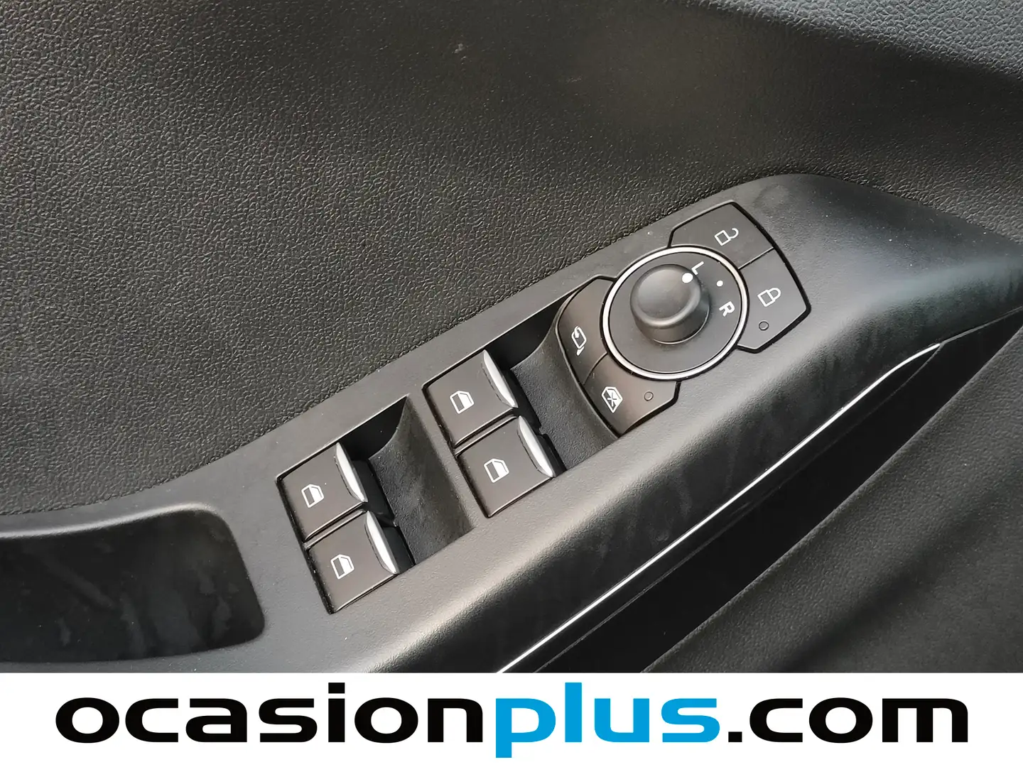 Foto Ford Puma Ford Puma 1.0 EcoBoost MHEV ST-Line Design Auto (125 CV)