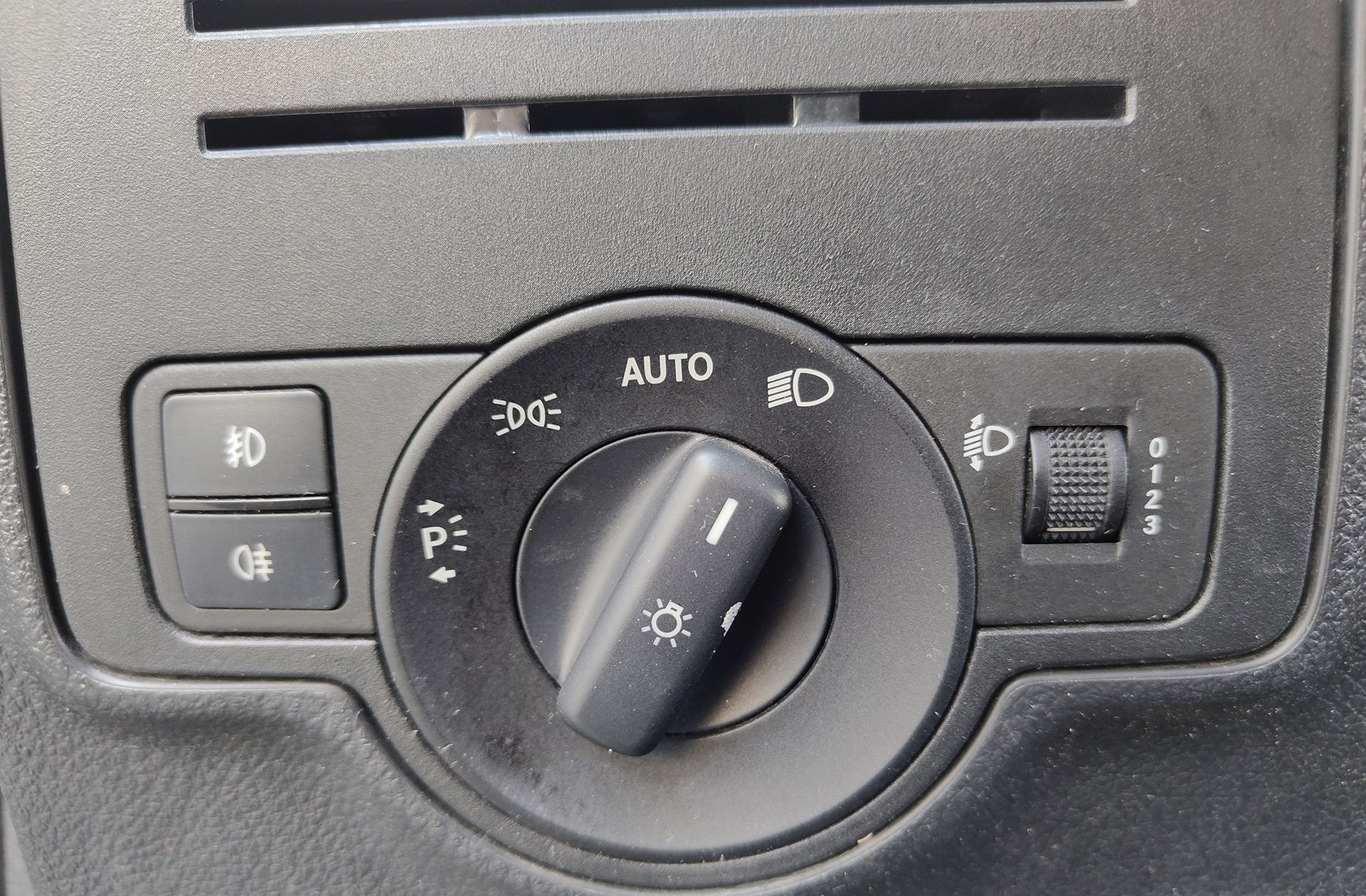 Mercedes-Benz Vito Furgon 111 CDI Larga - foto 7