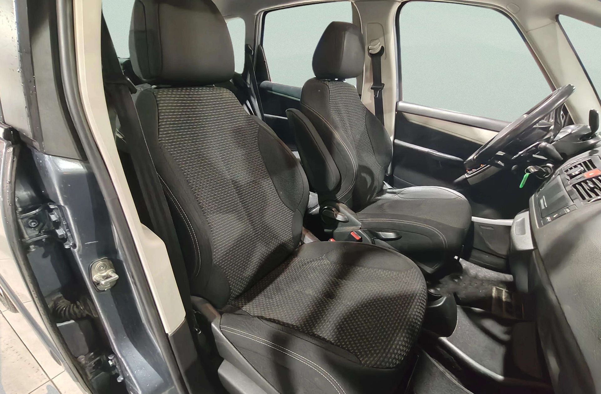 Citroën C4 Picasso 1.6 HDi CMP Millenium - foto 14