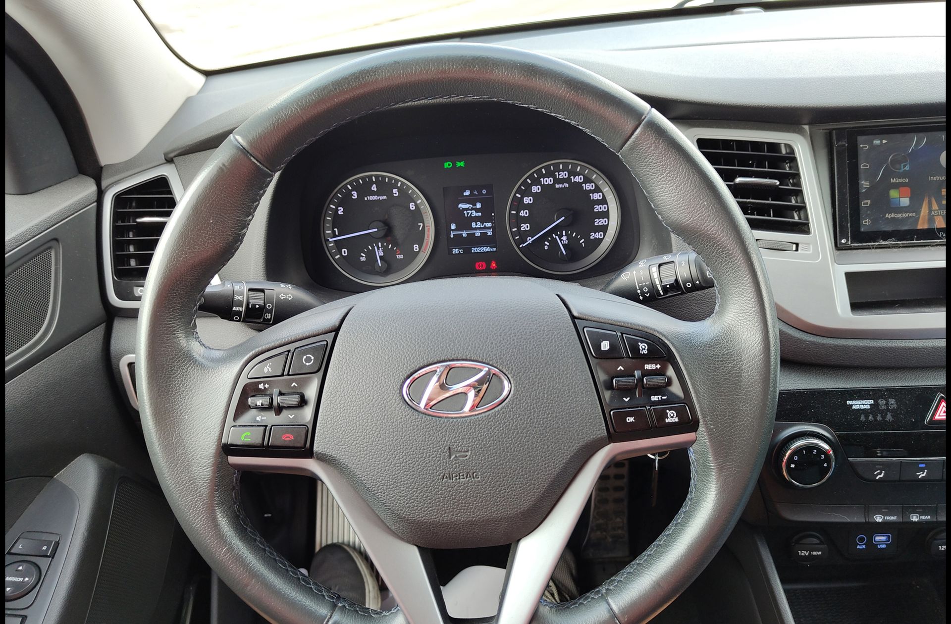 Hyundai Tucson 1.6 GDI BlueDrive Essence 4x2 - foto 18