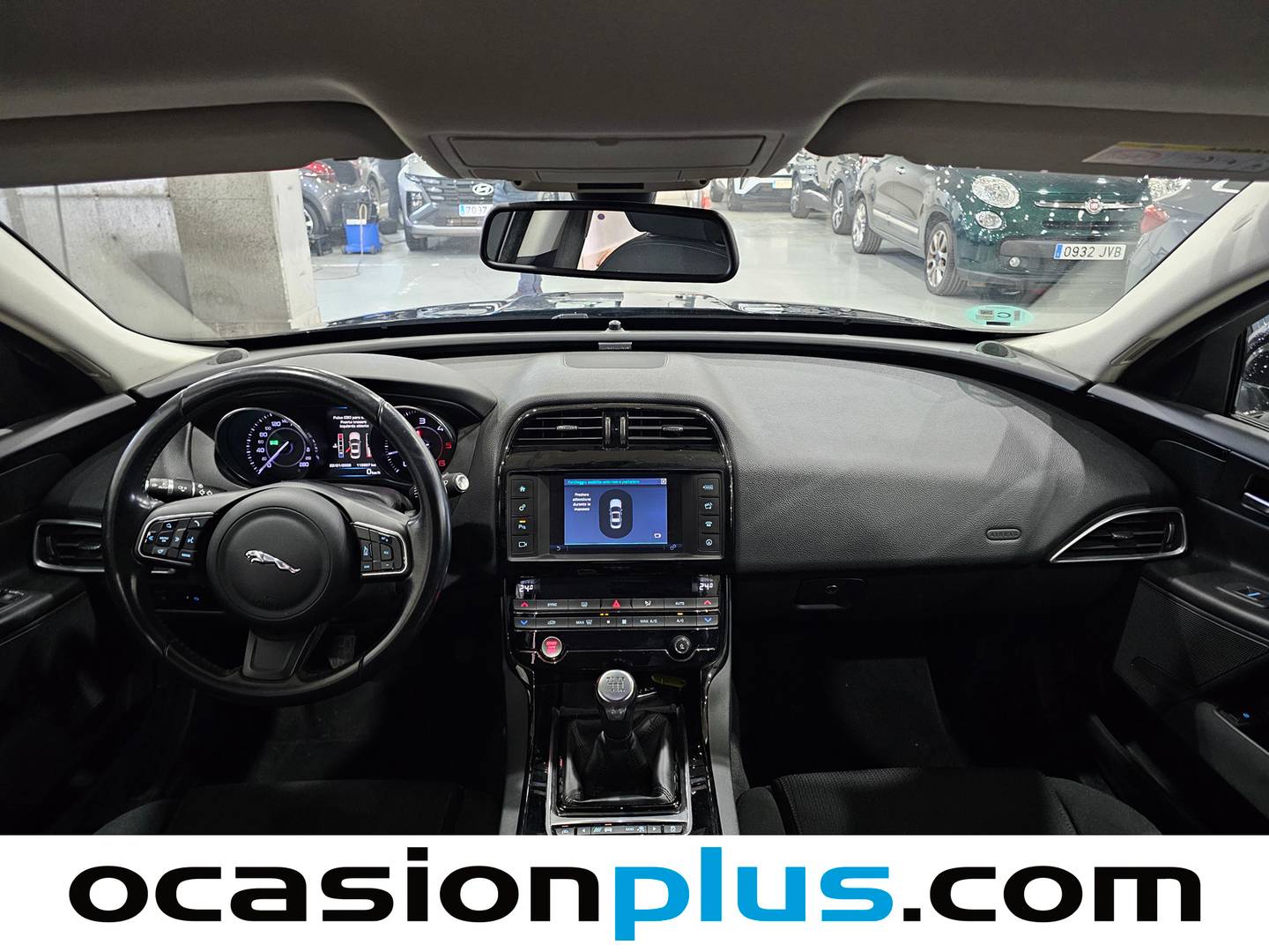 Foto Jaguar XE Jaguar XE 2.0 Diesel XE-Pure (180 CV)