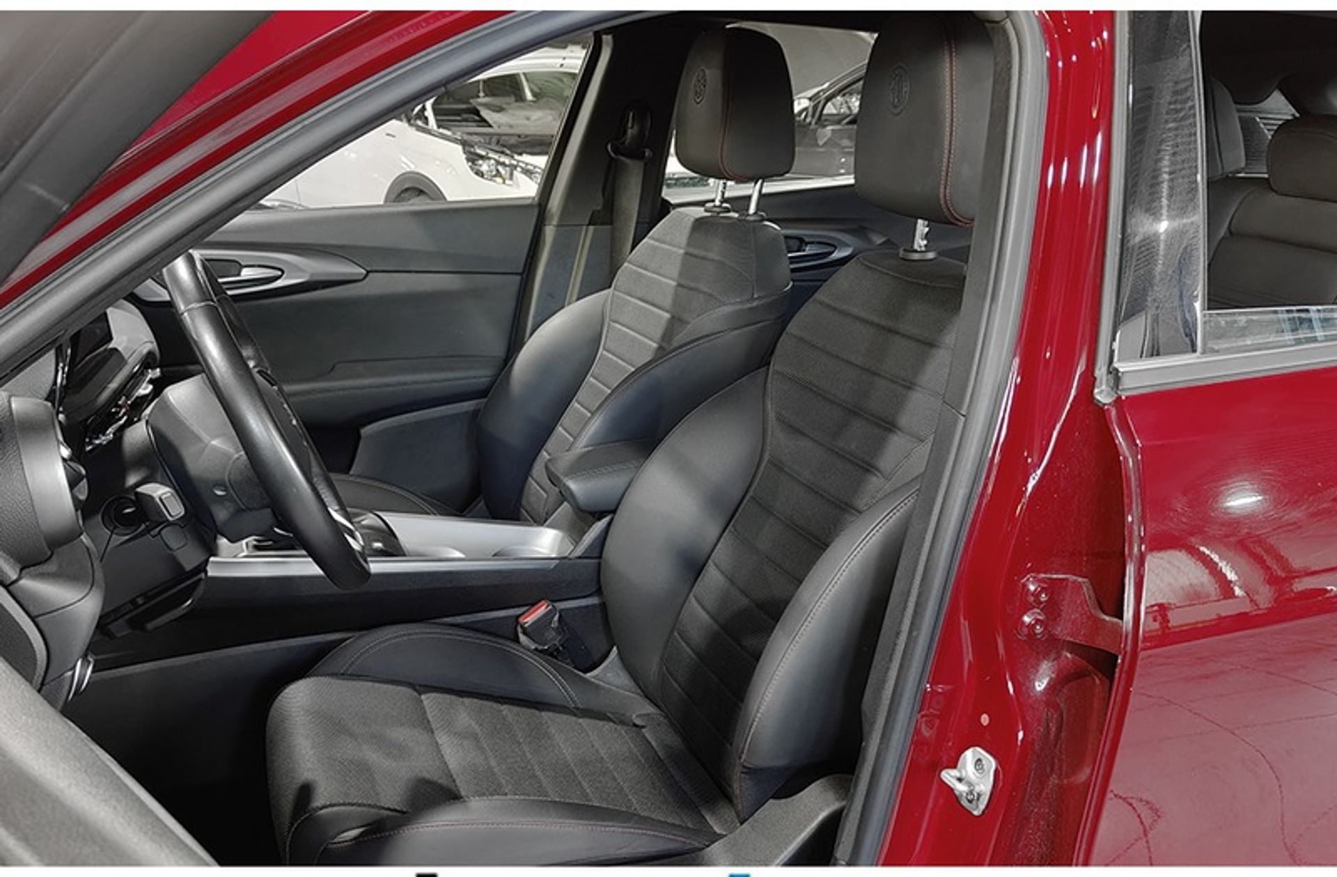Alfa Romeo Tonale 1.5 MHEV Sprint FWD - foto 13