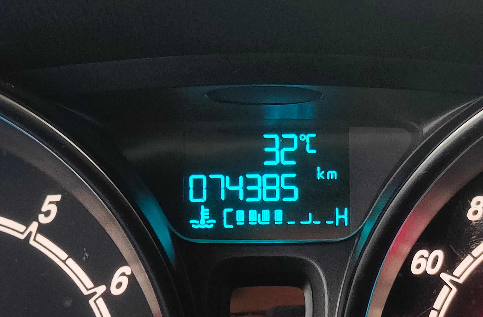 Ford Fiesta 1.0 EcoBoost Trend - foto 7