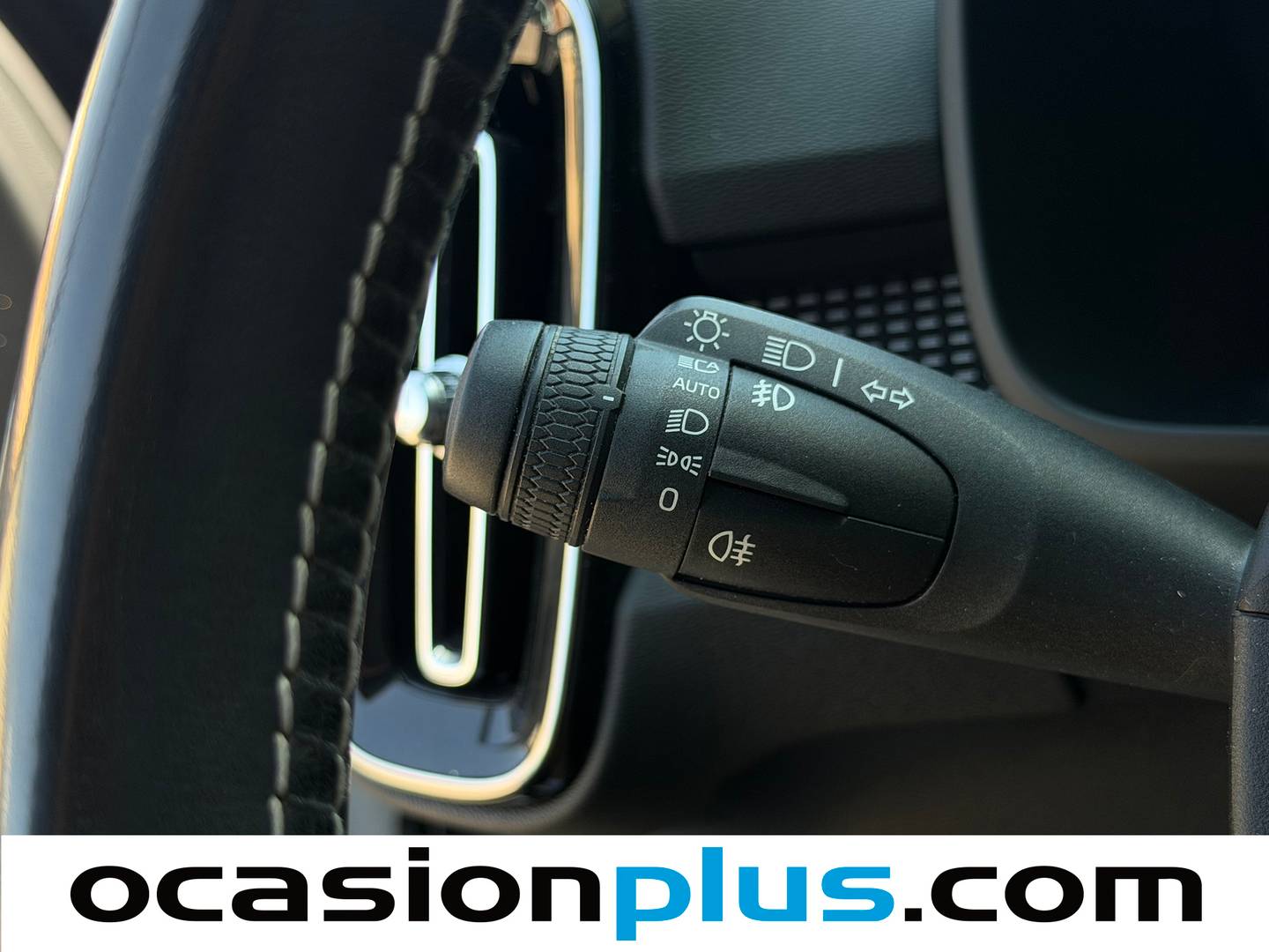 Volvo XC40 Volvo XC40 T3 R-Design Auto (163 CV) seminuevo