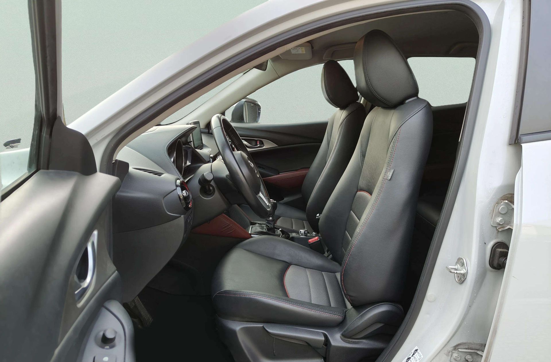 Mazda CX-3 2.0 Skyactiv GE Luxury 2WD - foto 10